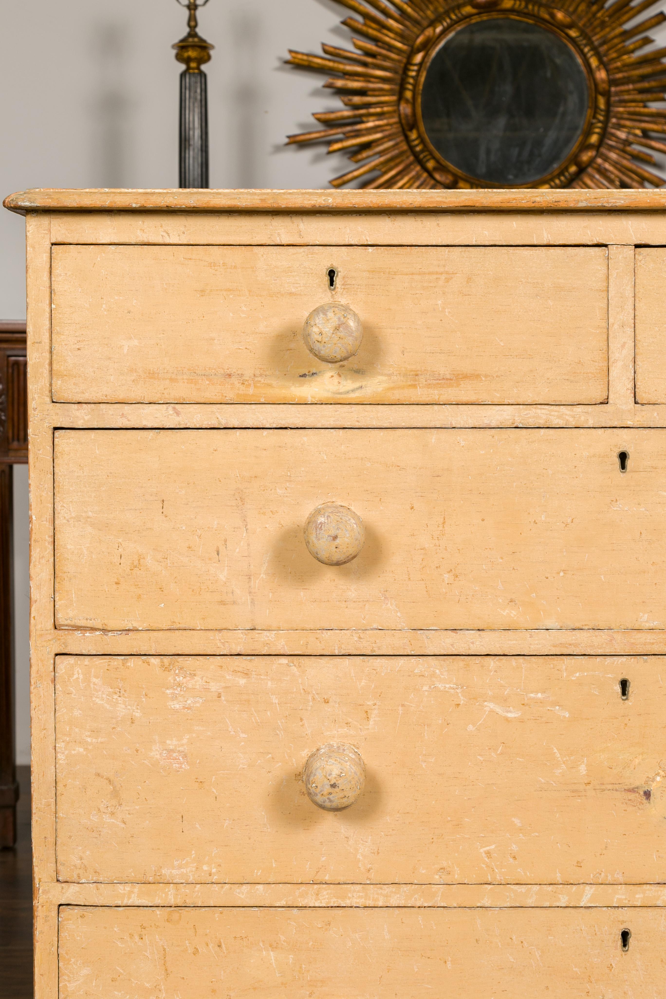 19th Century English 1860s Painted Wood Five-Drawer Chest with Turnip Feet and Wooden Pulls For Sale