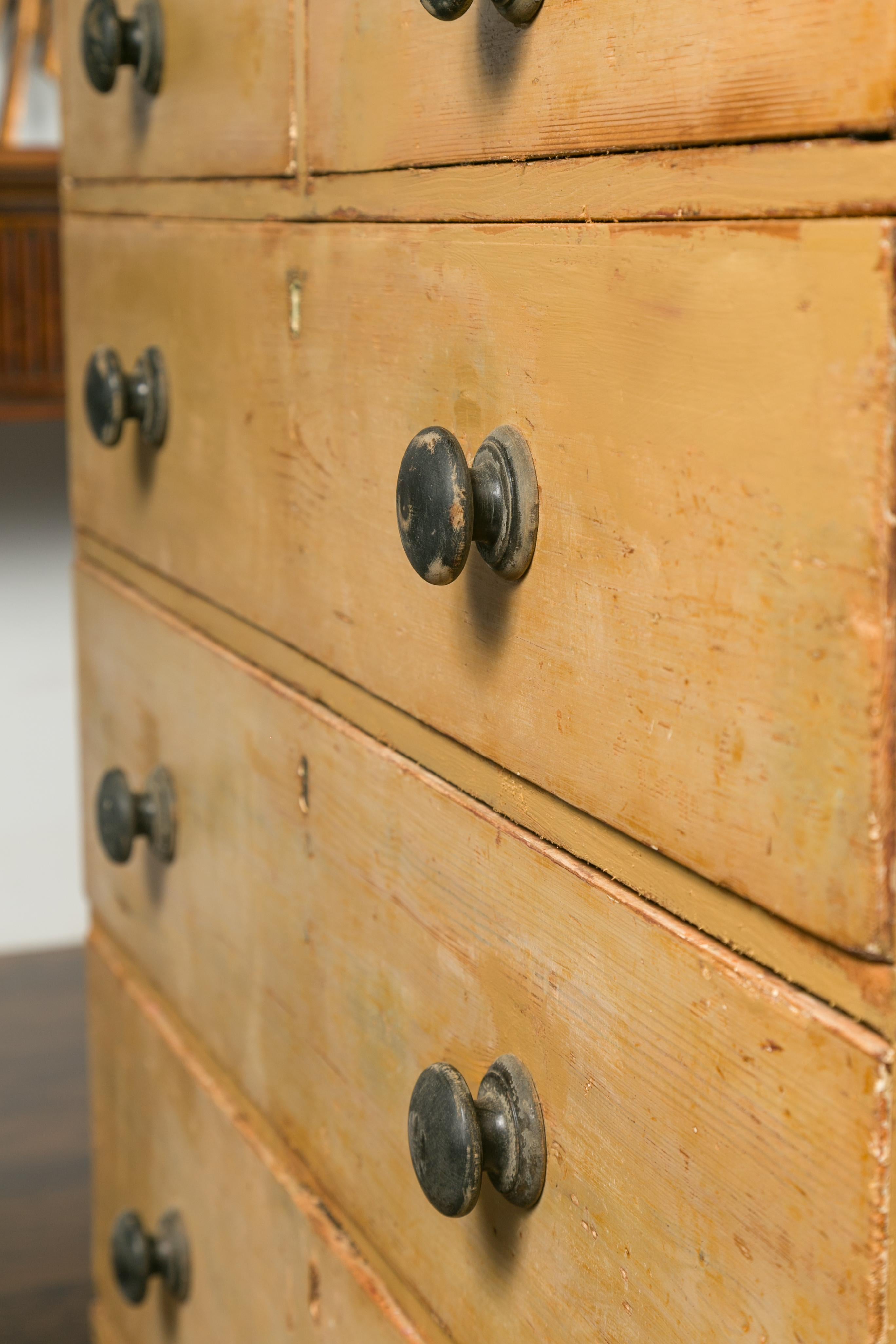 19th Century English 1860s Pine Five-Drawer Chest with Valanced Apron and Wooden Pulls For Sale