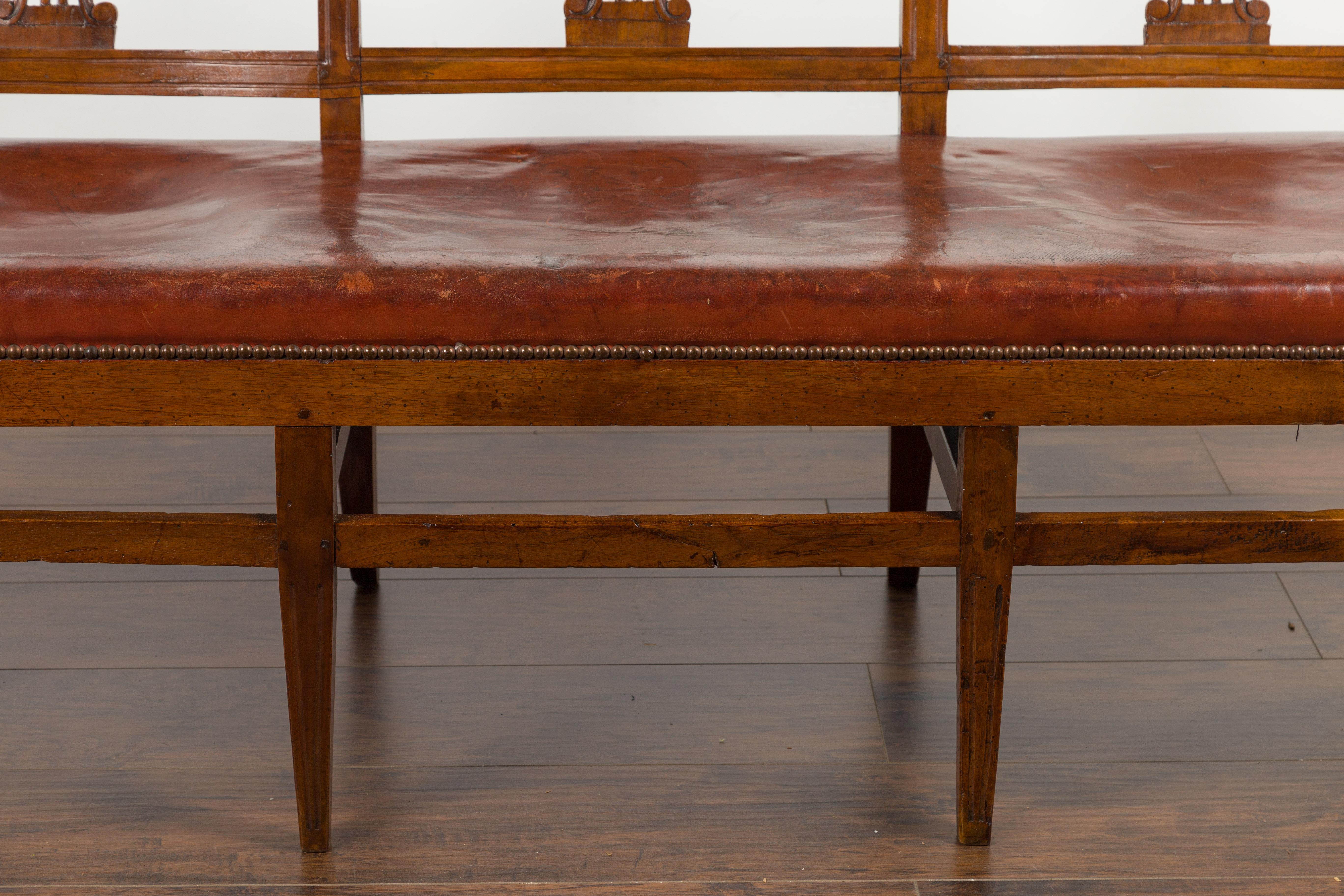 English 1860s Walnut Three-Seat Bench with Leather Seat and Carved Splats 3