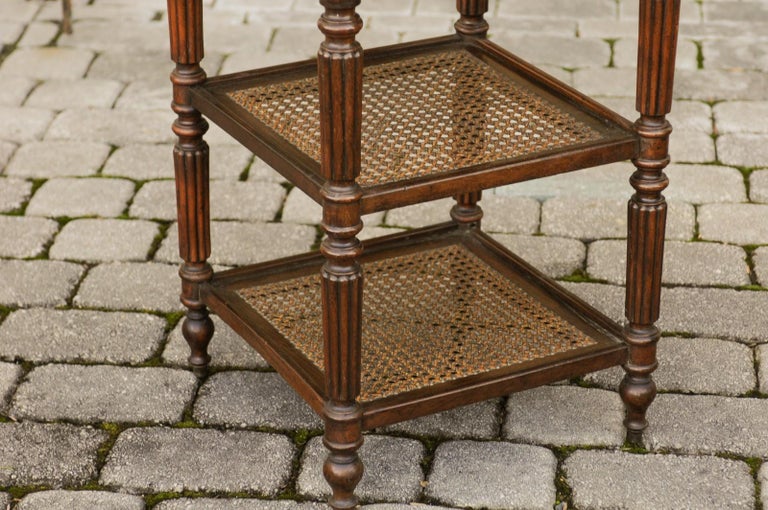 English 1870s Mahogany Étagère with Cane Shelves, Marble Top and Reeded Legs In Good Condition In Atlanta, GA