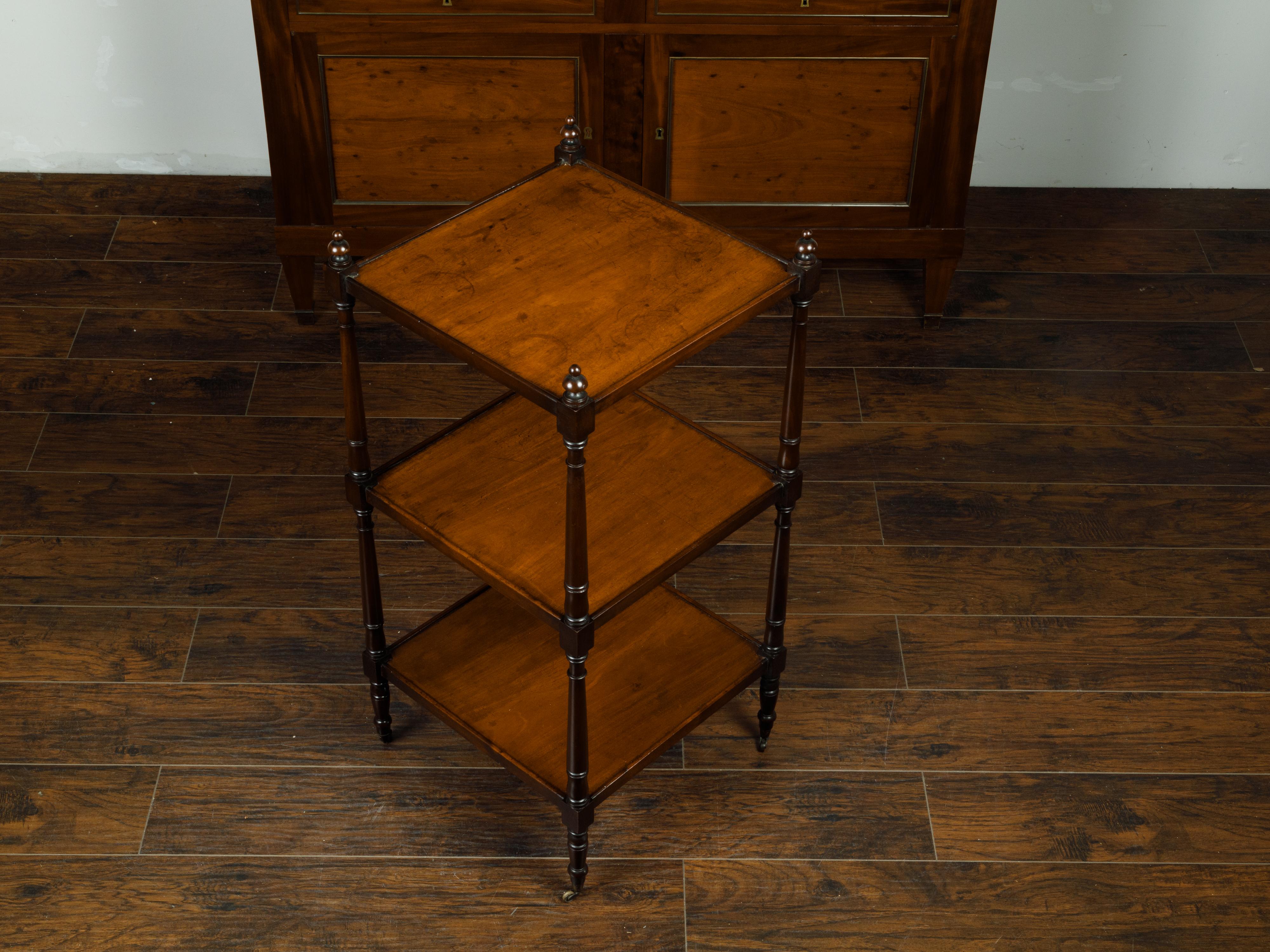 English 1870s Mahogany Three-Tiered Trolley with Turned Side Posts and Casters In Good Condition For Sale In Atlanta, GA