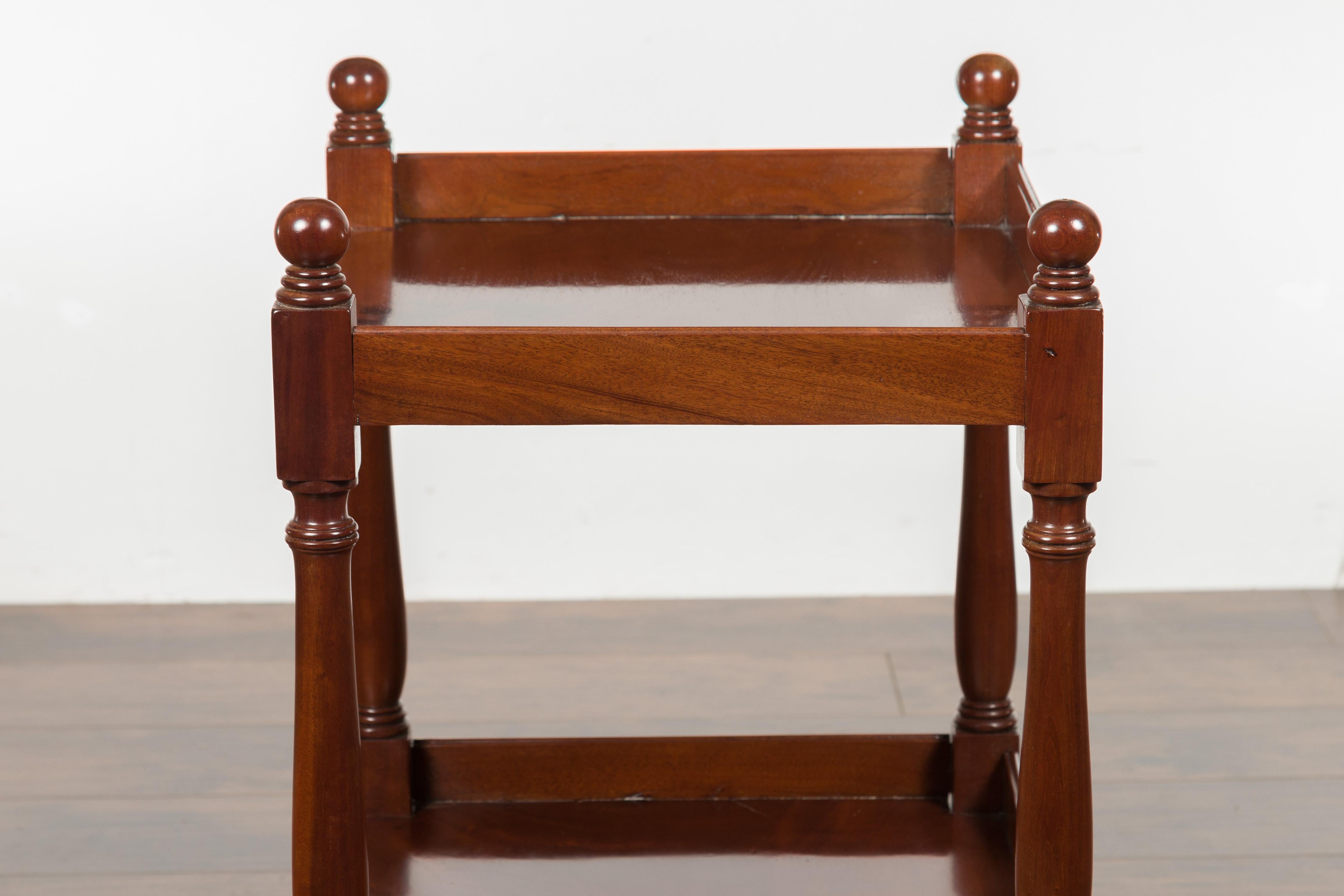 English 1870s Mahogany Tiered Table with Turned Legs and Low Shelf and Finials 11