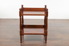 English 1870s Mahogany Tiered Table with Turned Legs and Low Shelf and Finials