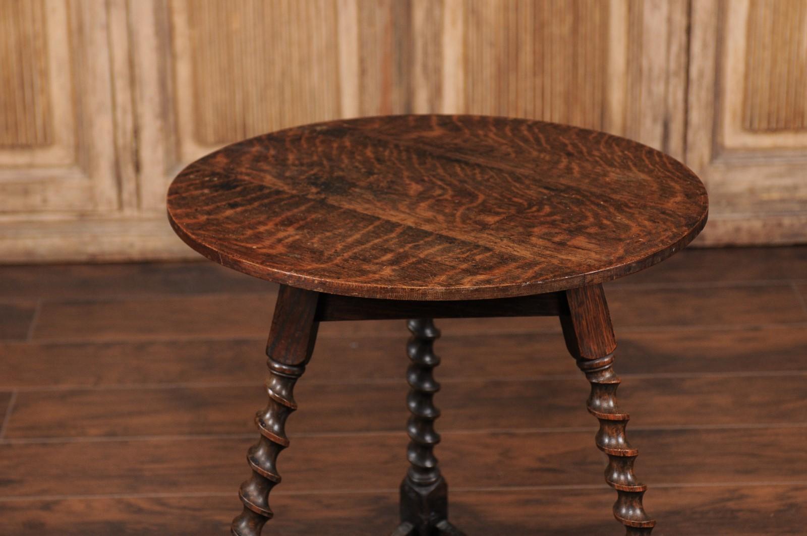 English 1870s Oak Cricket Table with Barley Twist Legs and Side Stretchers In Good Condition In Atlanta, GA