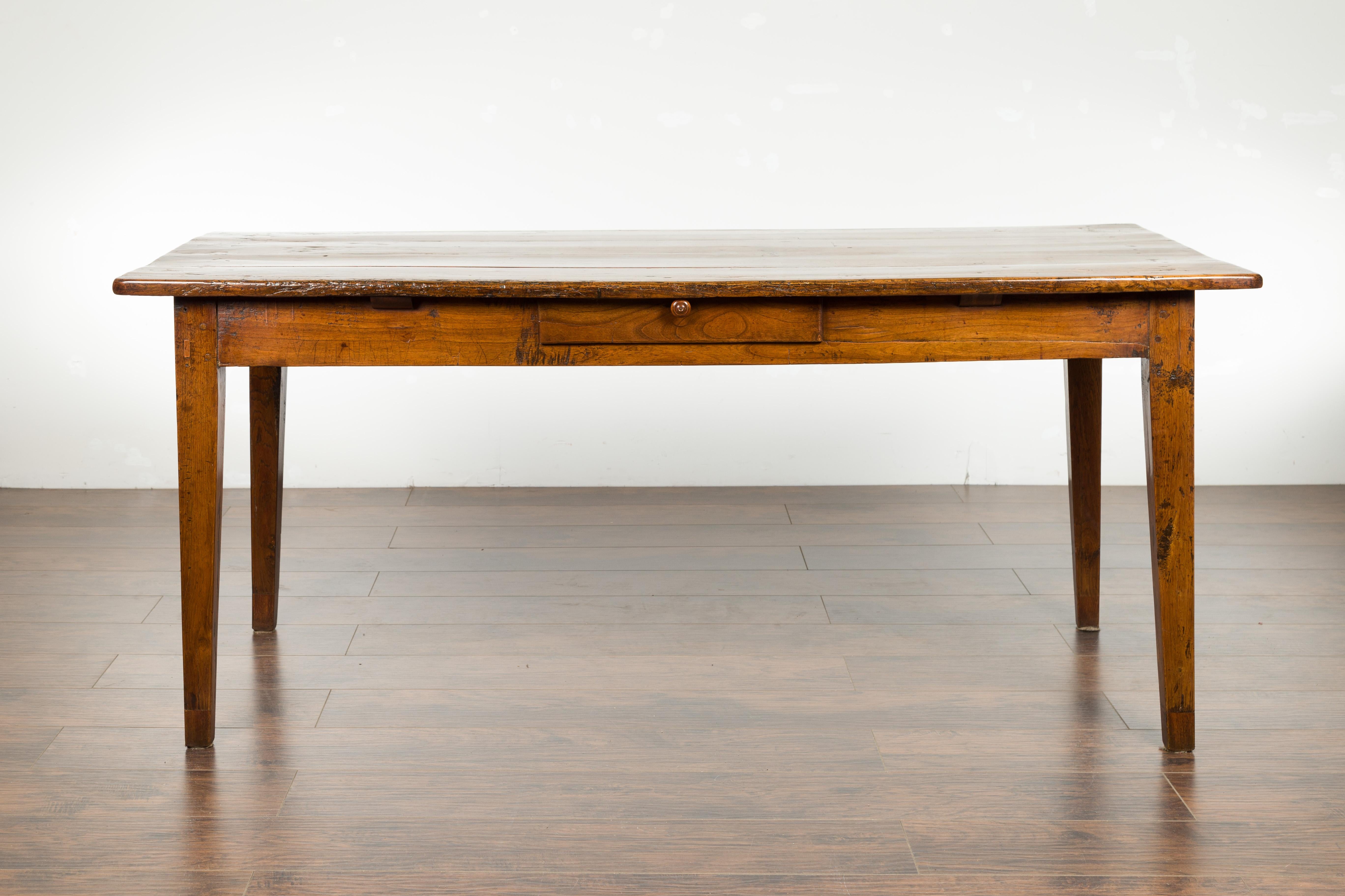 English 1870s Rustic Elm Farm Table with Single Drawer and Tapered Legs 6