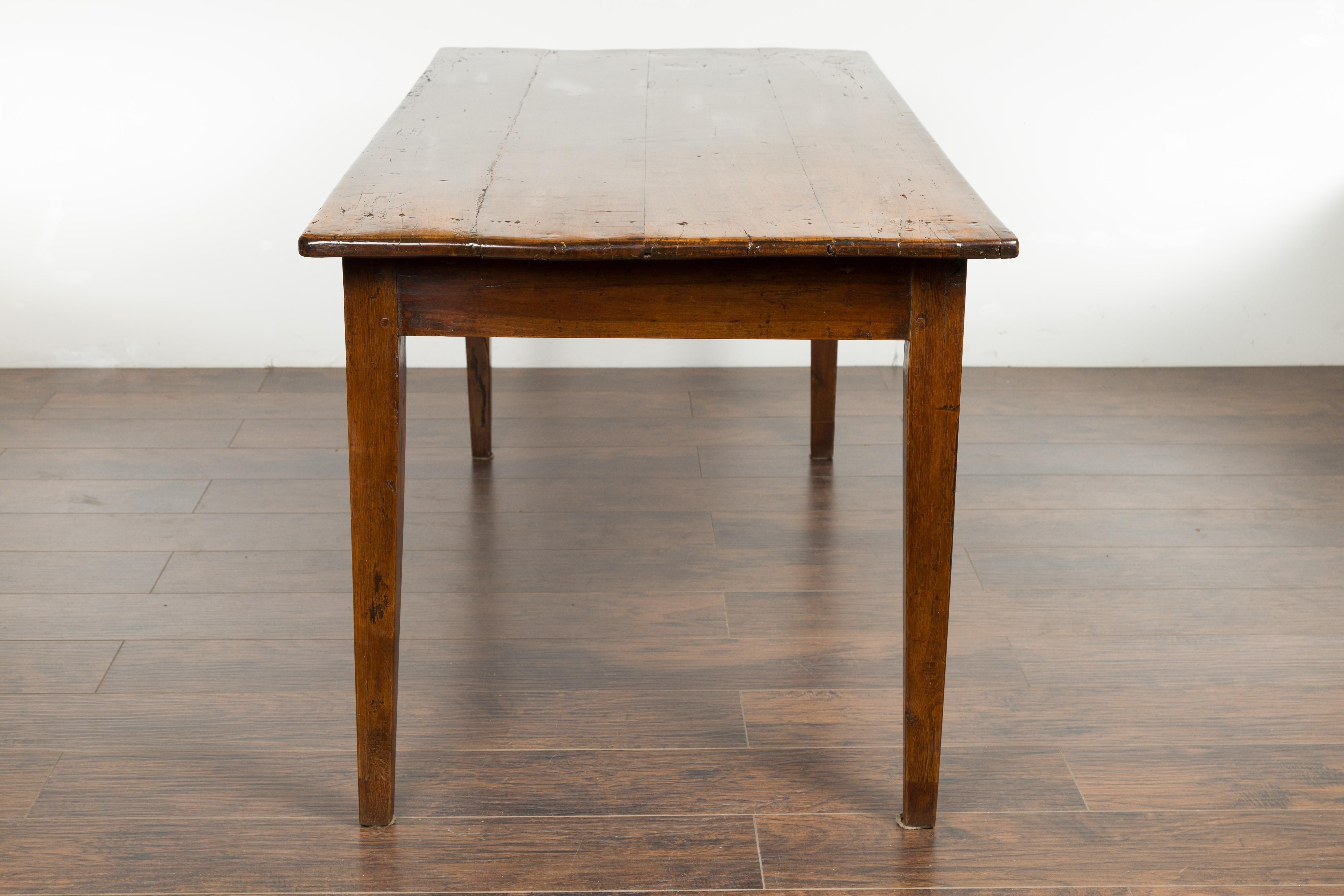 English 1870s Rustic Elm Farm Table with Single Drawer and Tapered Legs 15