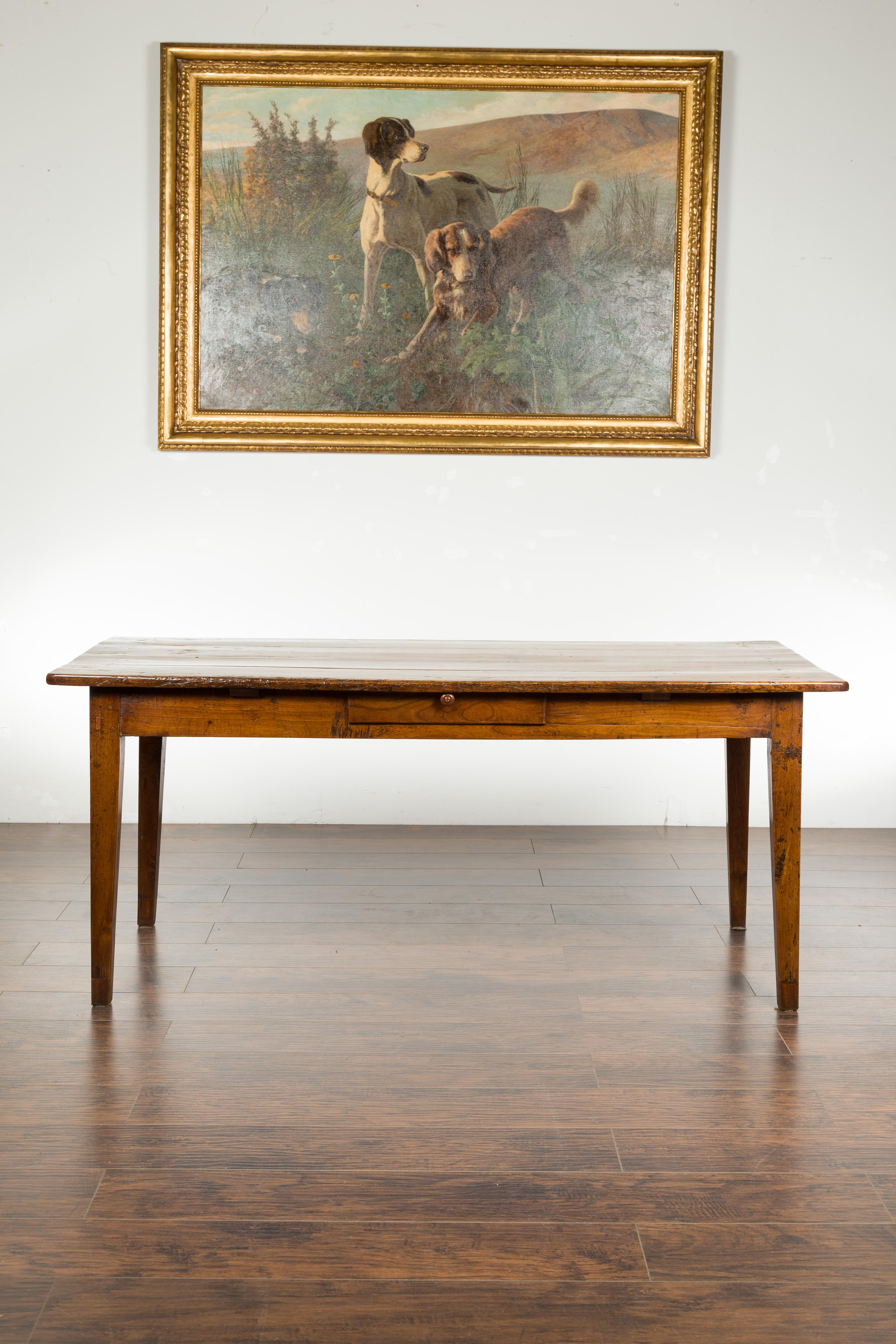 English 1870s Rustic Elm Farm Table with Single Drawer and Tapered Legs In Good Condition In Atlanta, GA