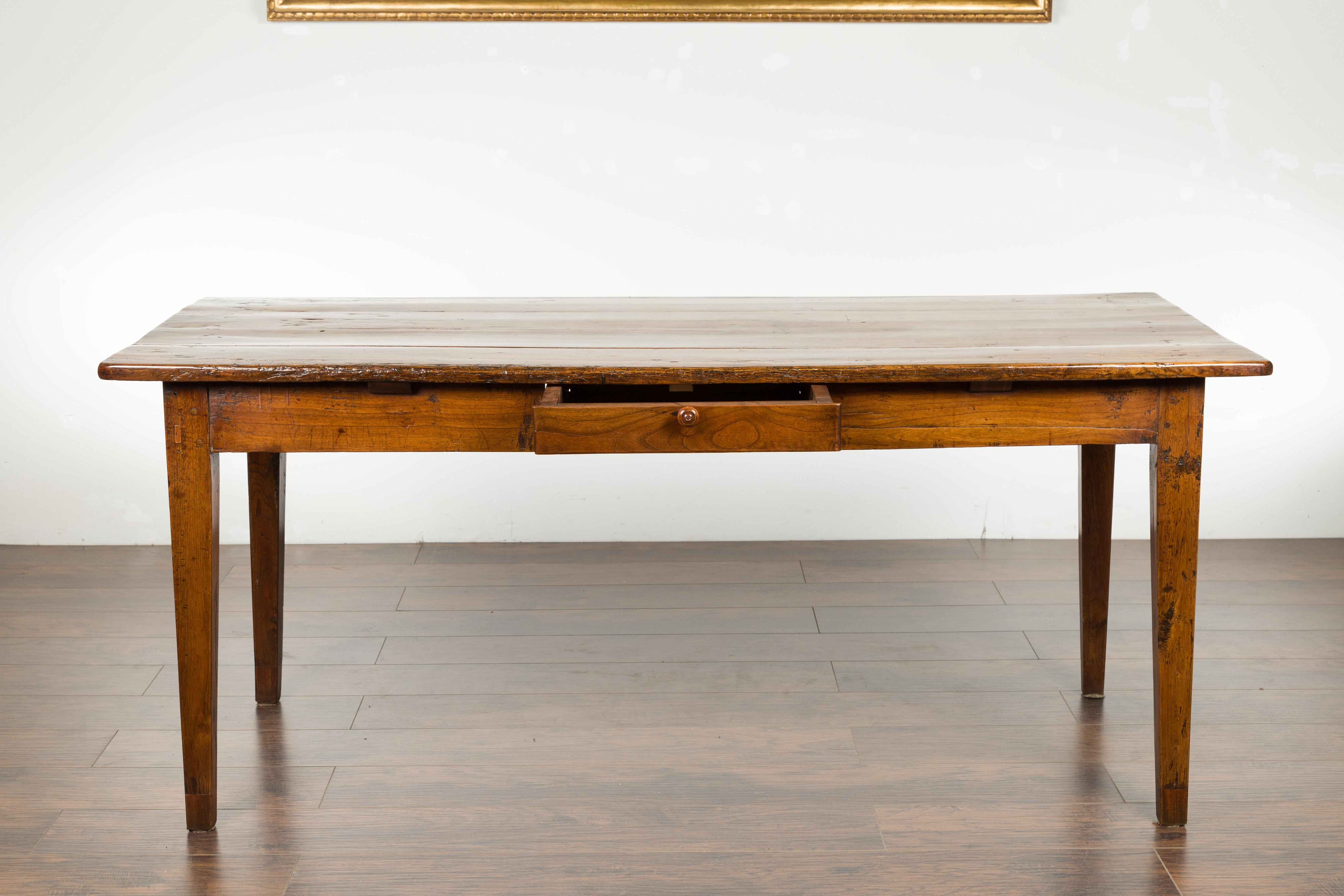 English 1870s Rustic Elm Farm Table with Single Drawer and Tapered Legs 5