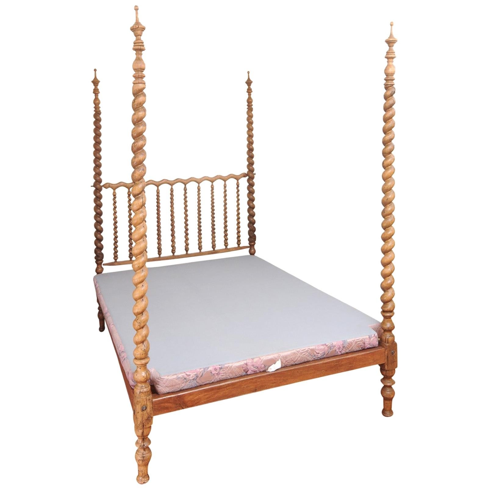 English 1870s Walnut Barley Twist Four-Poster Bed with Carved Toupie Finials
