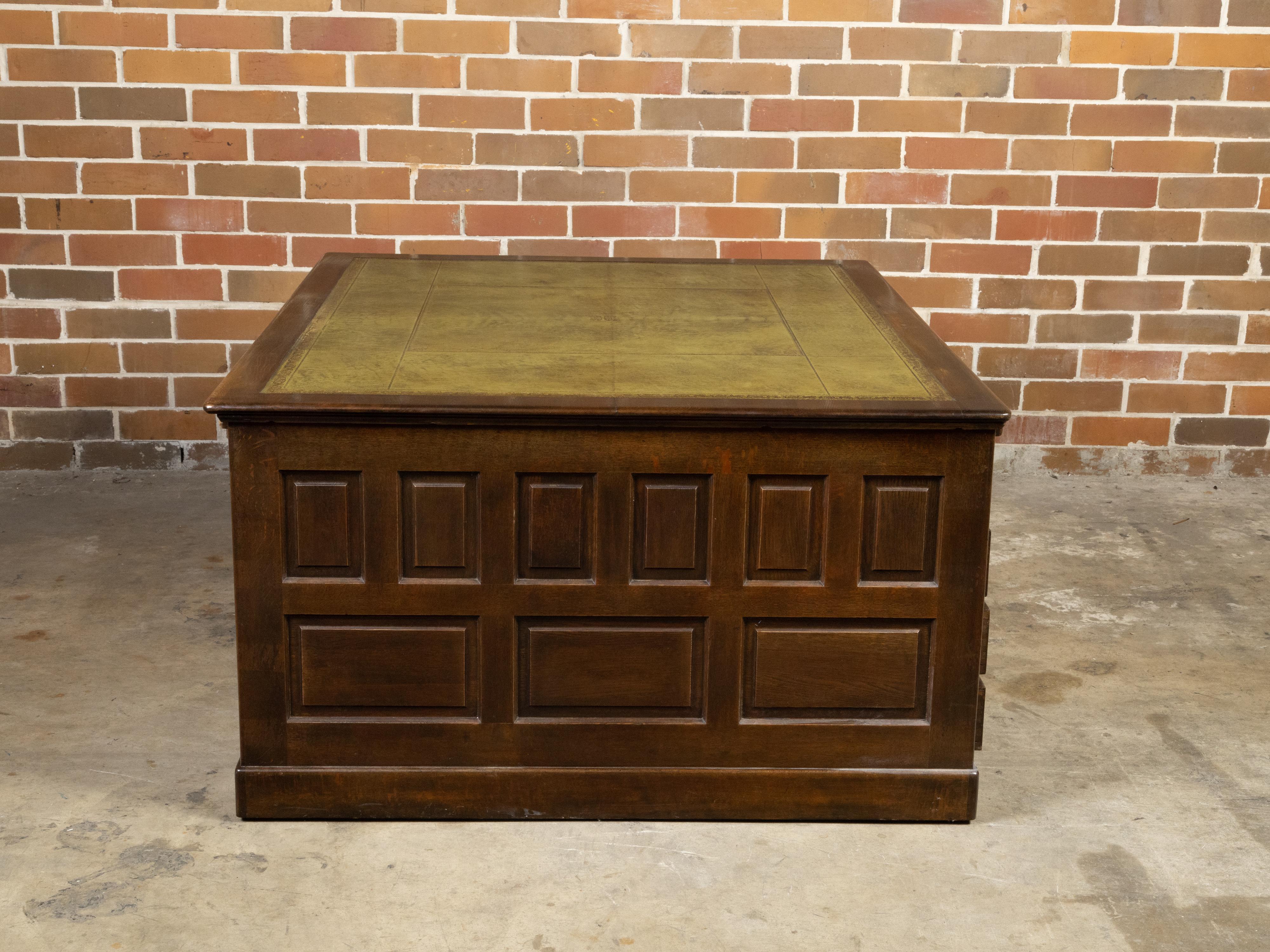 English 1870s Wood and Green Leather Partner's Desk with Multiple Drawers For Sale 7