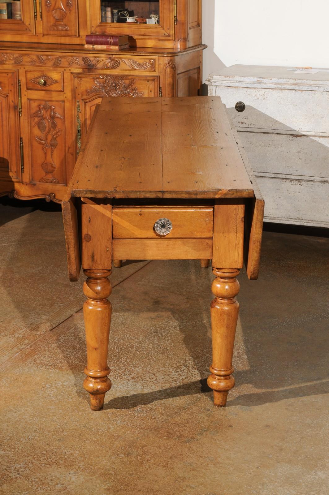 English 1875s Pine Drop Leaf Table with Two Lateral Drawers and Turned Legs For Sale 2