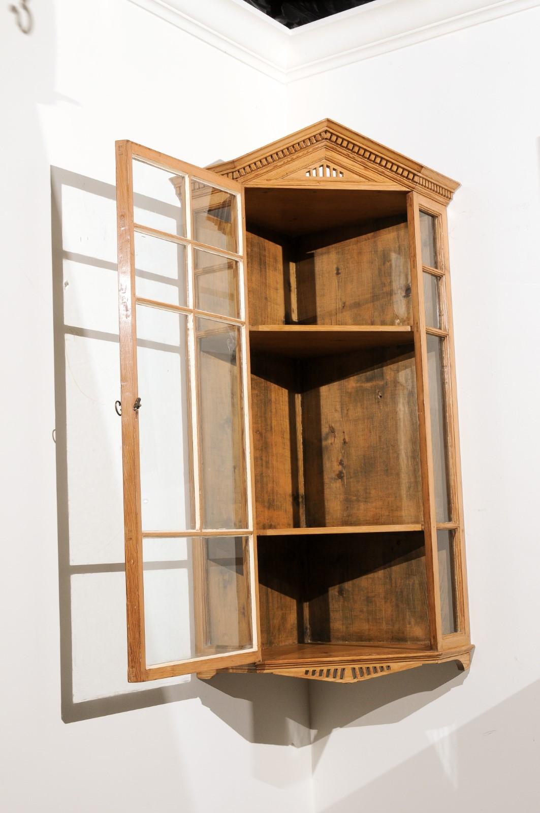 19th Century English 1875s Pine Hanging Corner Cabinet with Pointed Pediment and Glass Doors For Sale