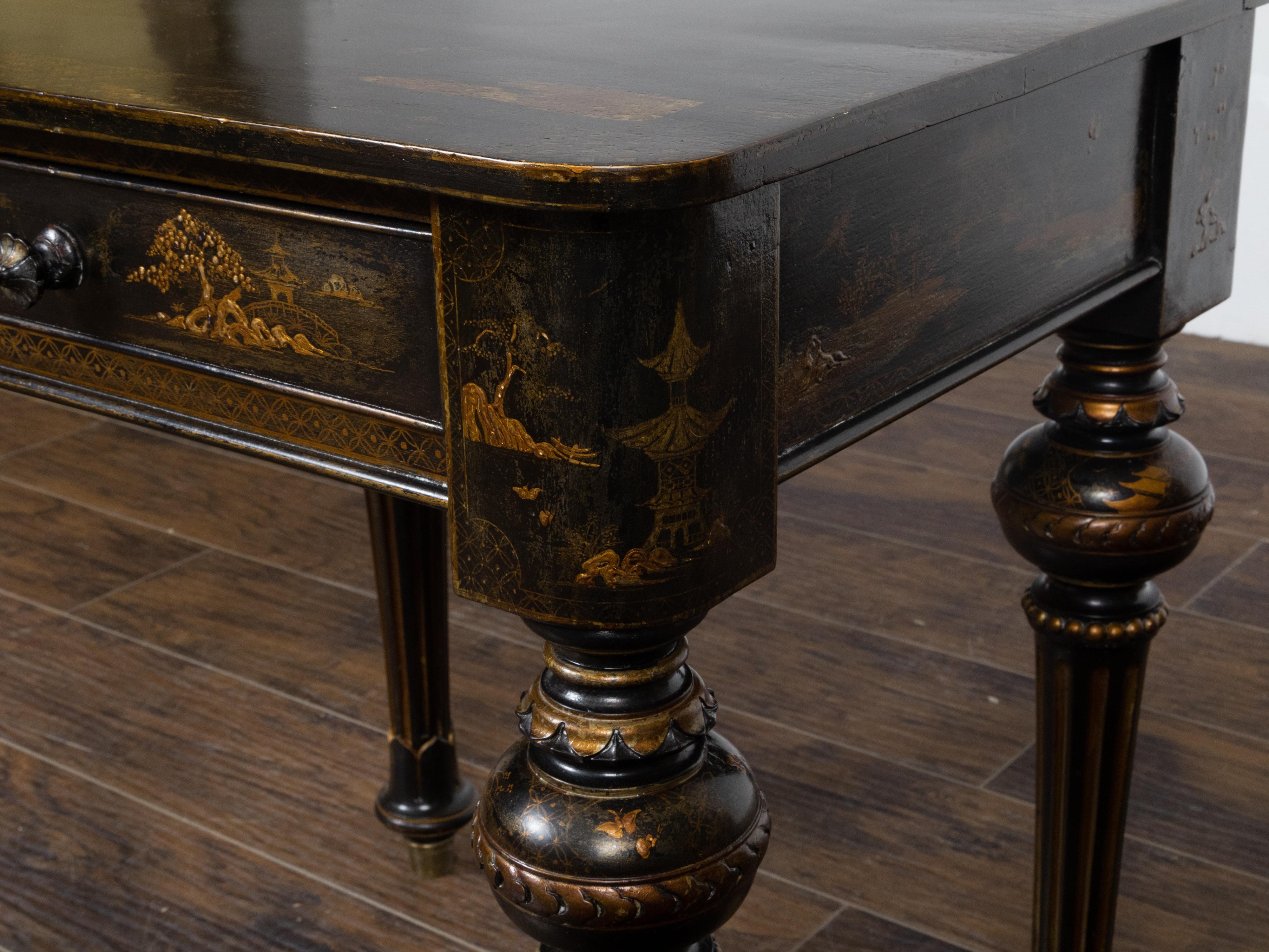 English 1880s Black and Gold Japanned Side Table with Chinoiserie Décor For Sale 7