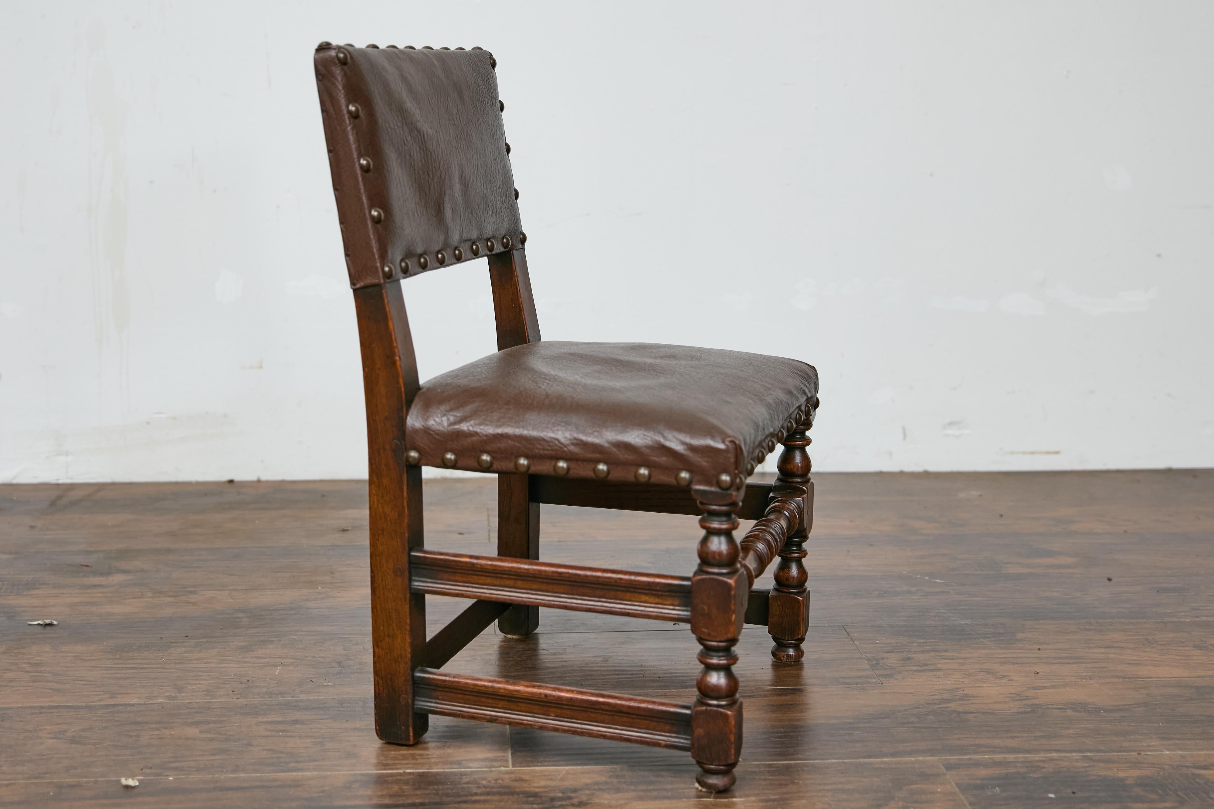English 1880s Child's Chair with Turned Legs and Oil Cloth Upholstery For Sale 4