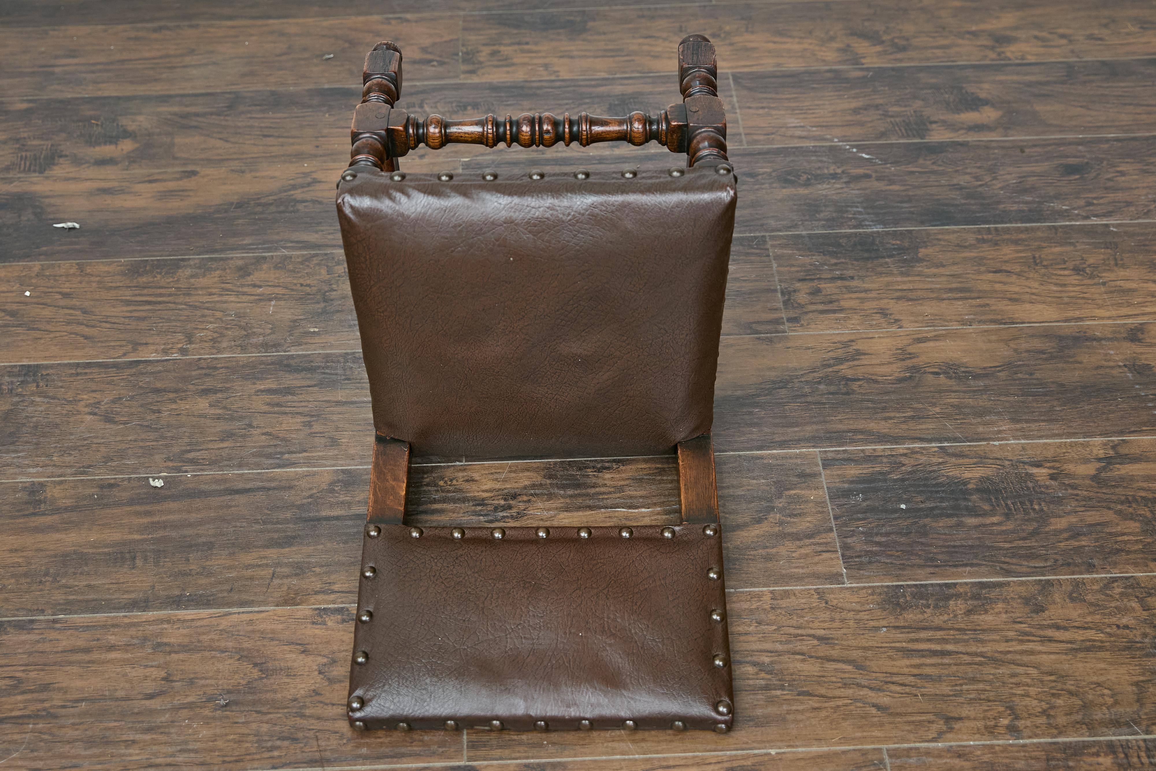 English 1880s Child's Chair with Turned Legs and Oil Cloth Upholstery For Sale 6
