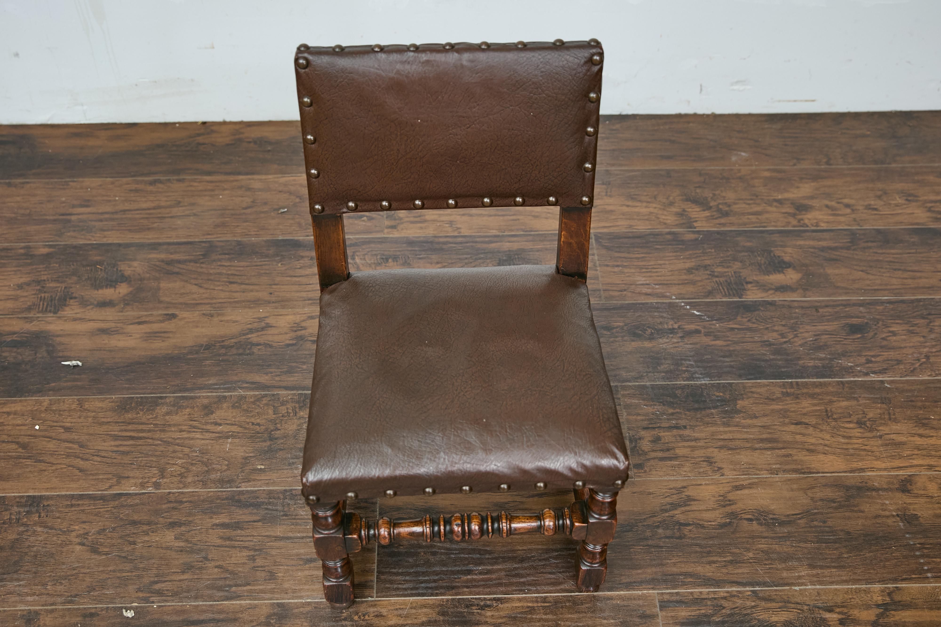 English 1880s Child's Chair with Turned Legs and Oil Cloth Upholstery For Sale 2