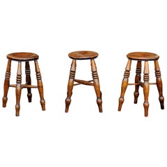 Antique English 1880s Elm Stools with Turned Legs and Spindle-Shaped Cross Stretchers