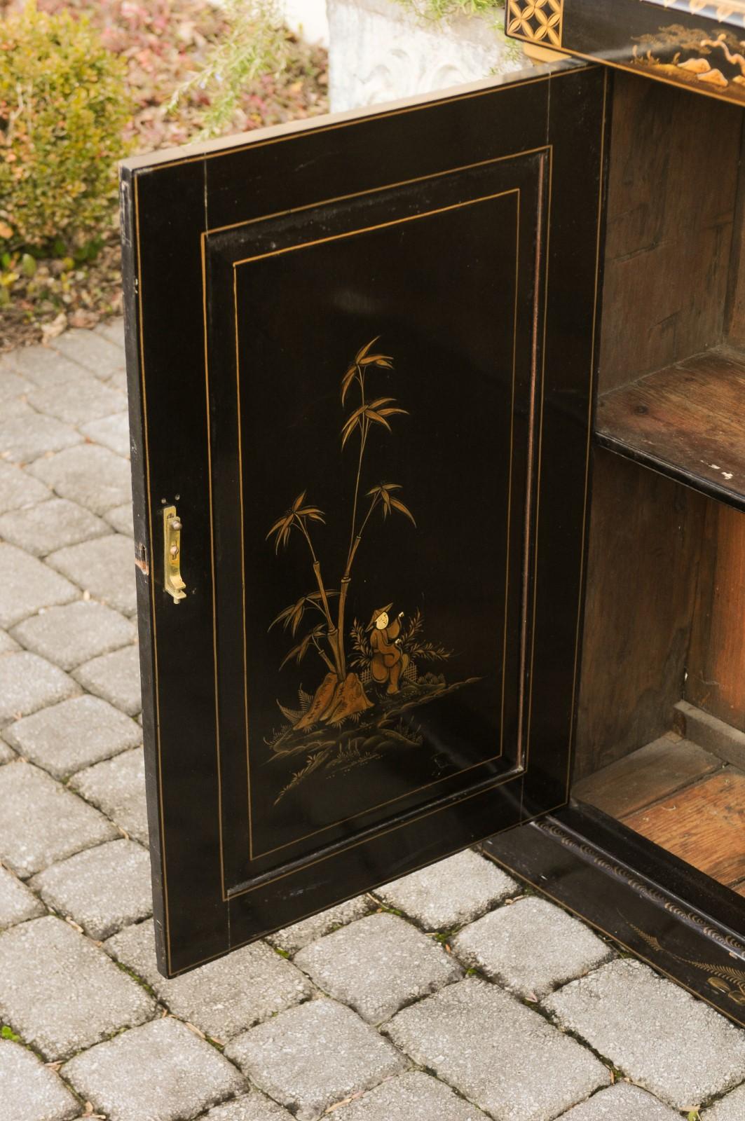 English 1880s Japanned Black Two-Door Buffet with Hand Painted Chinoiserie Decor 2