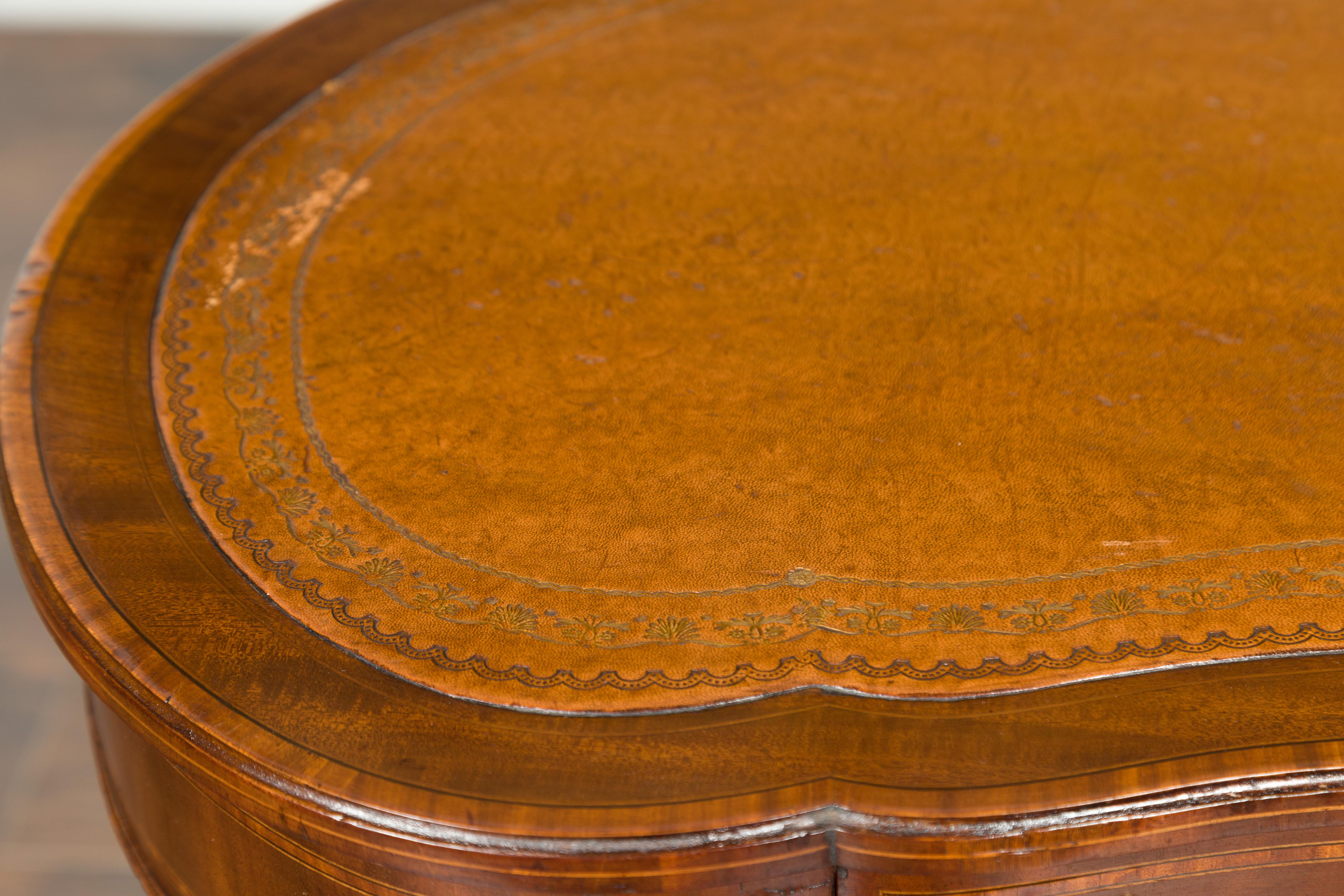 English 1880s Mahogany Kidney Table with Leather Top, Banding and Casters 1
