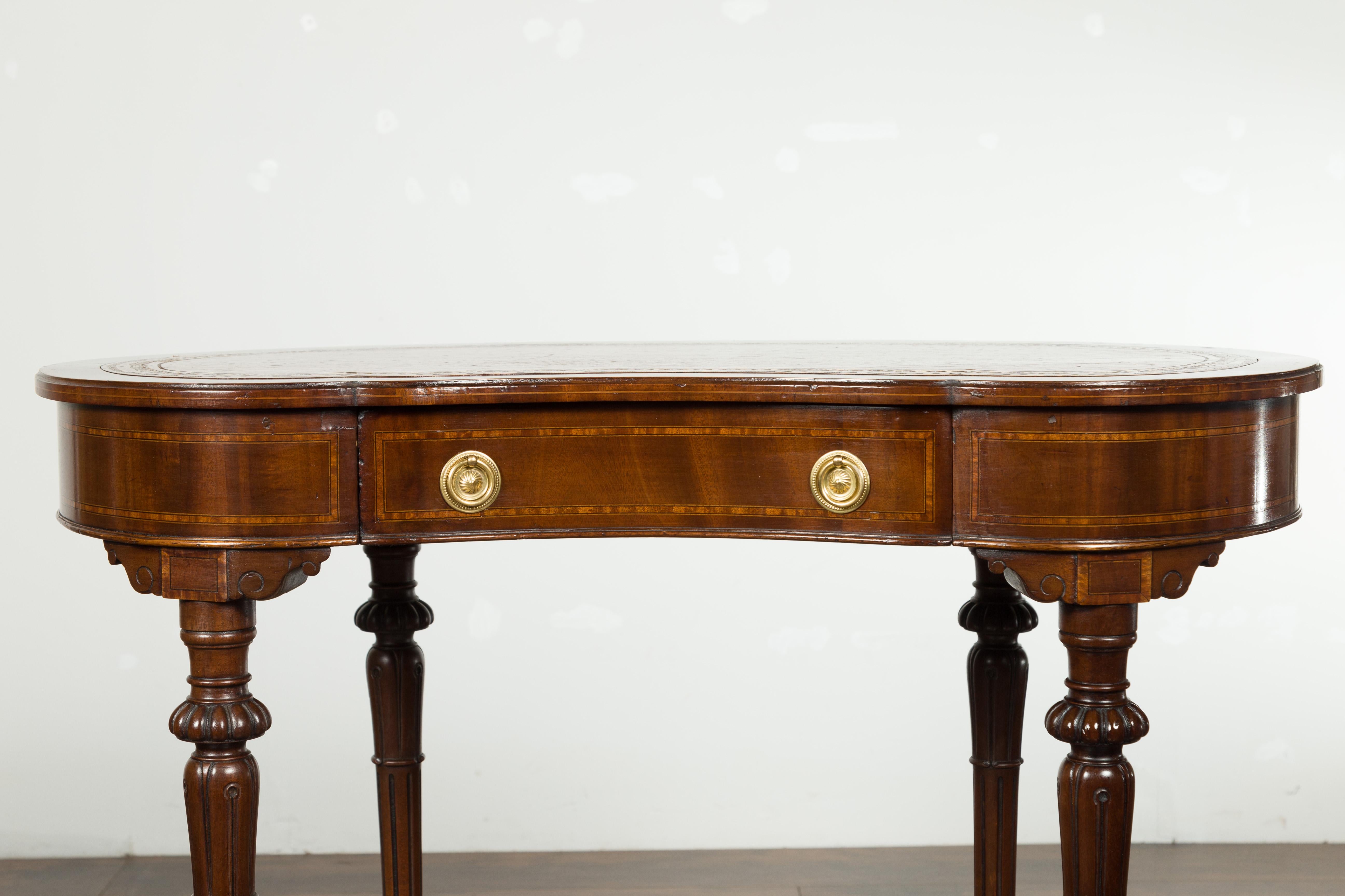 English 1880s Mahogany Kidney Table with Leather Top, Banding and Casters 3