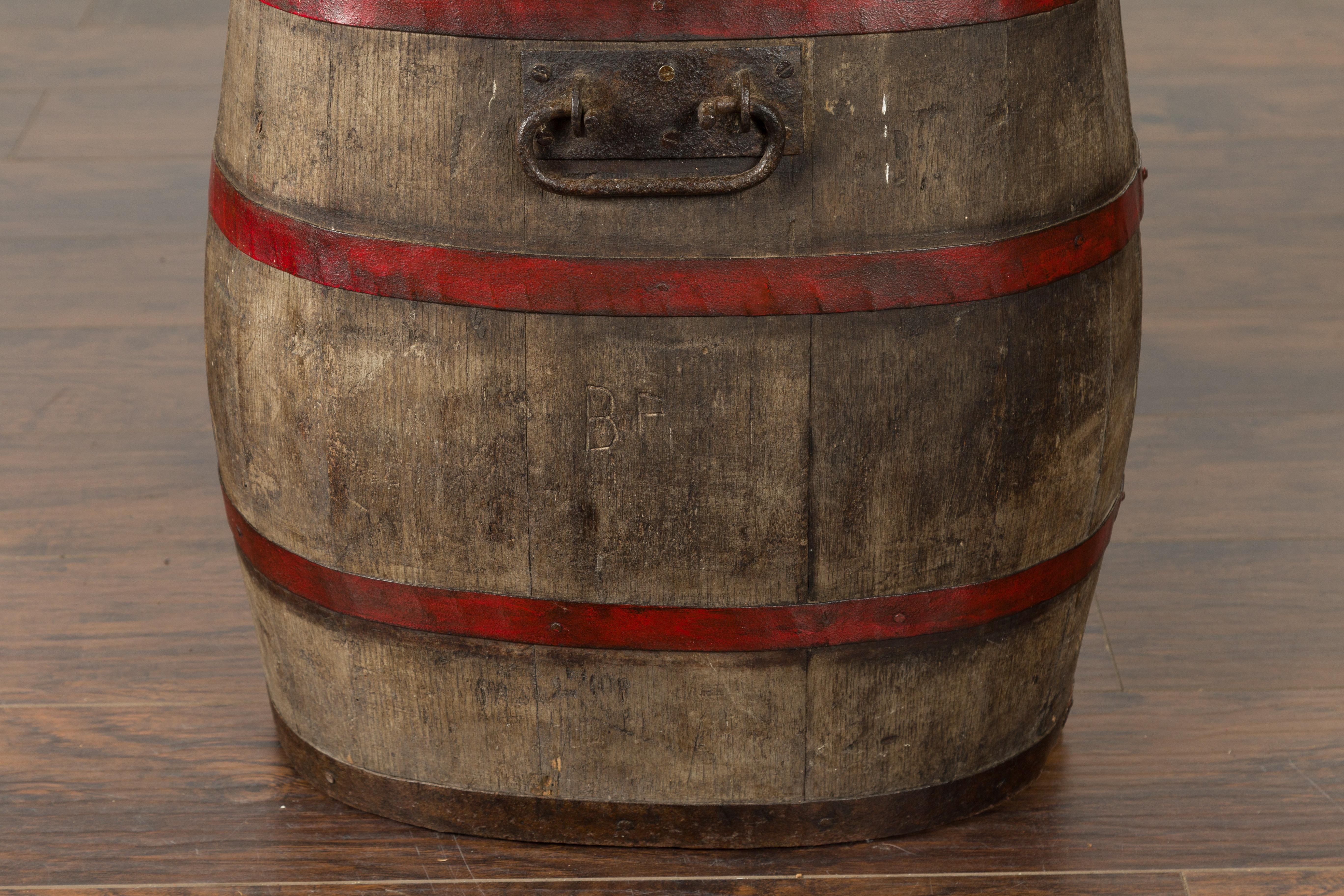 English 1880s Oak Barrel with Red Braces and Weathered Patina In Good Condition For Sale In Atlanta, GA