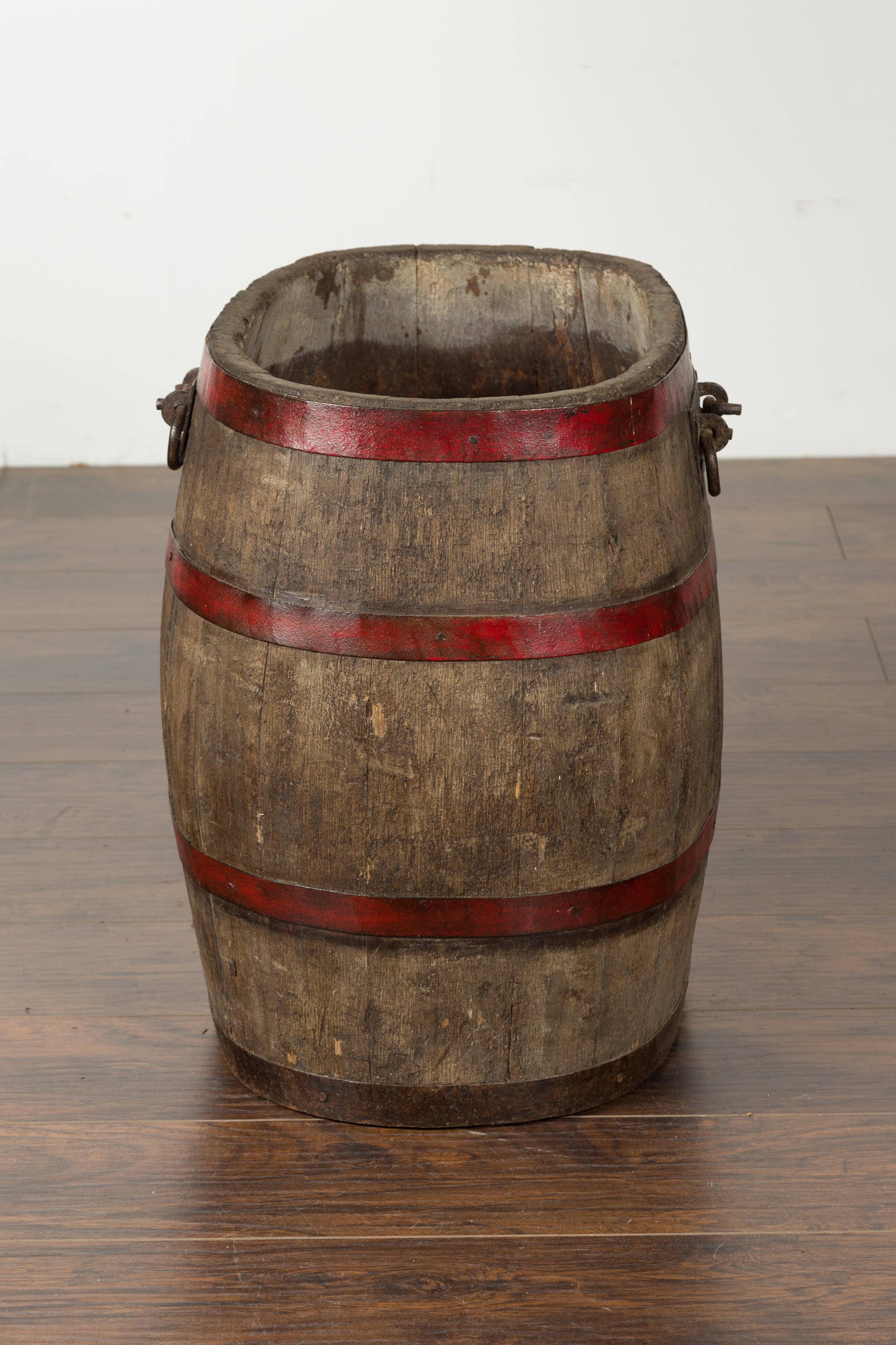 English 1880s Oak Barrel with Red Braces and Weathered Patina For Sale 2