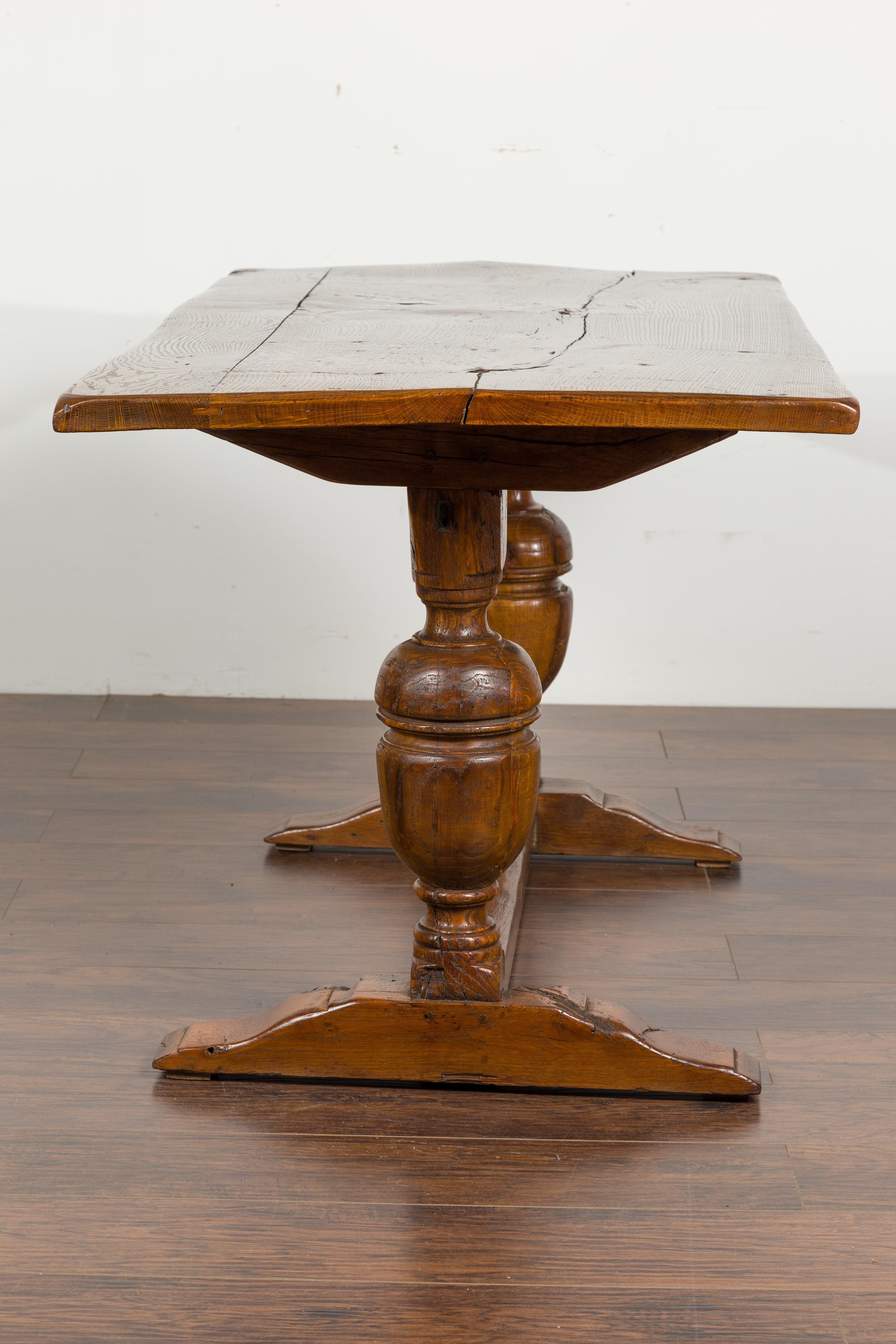 English 1880s Oak Table with Large Turned Legs and Low Cross Stretcher For Sale 5