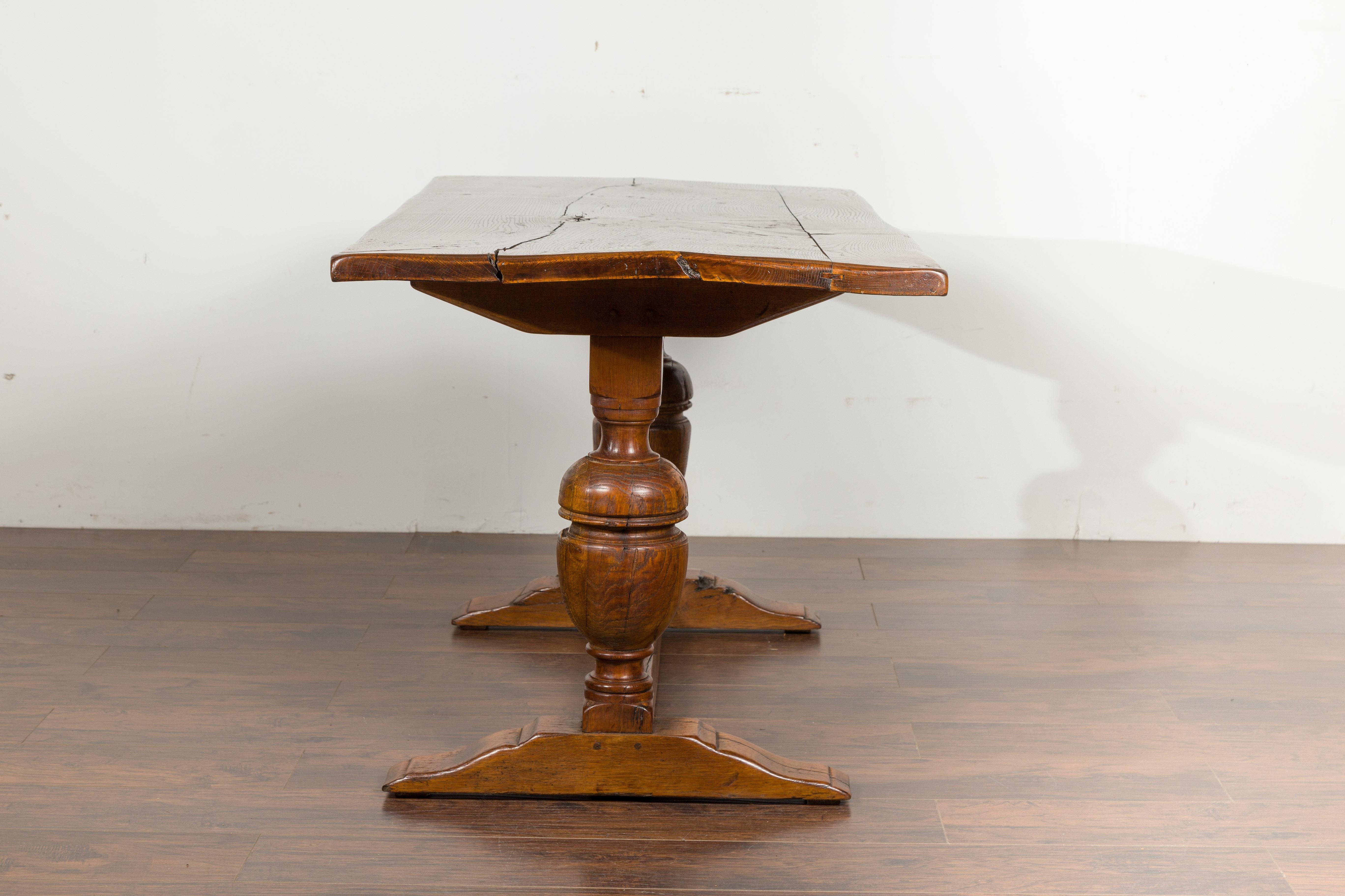 English 1880s Oak Table with Large Turned Legs and Low Cross Stretcher For Sale 10