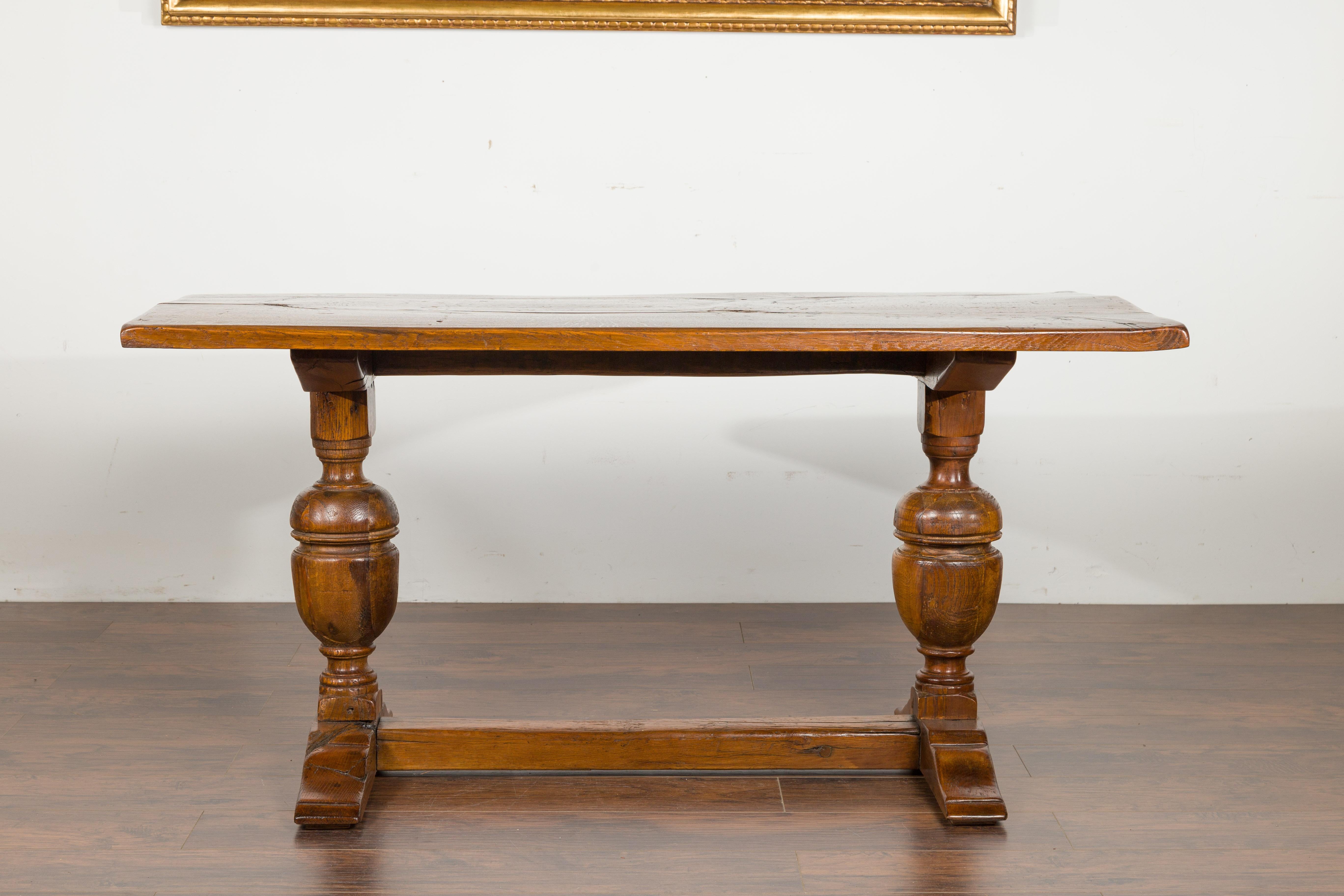 English 1880s Oak Table with Large Turned Legs and Low Cross Stretcher For Sale 2