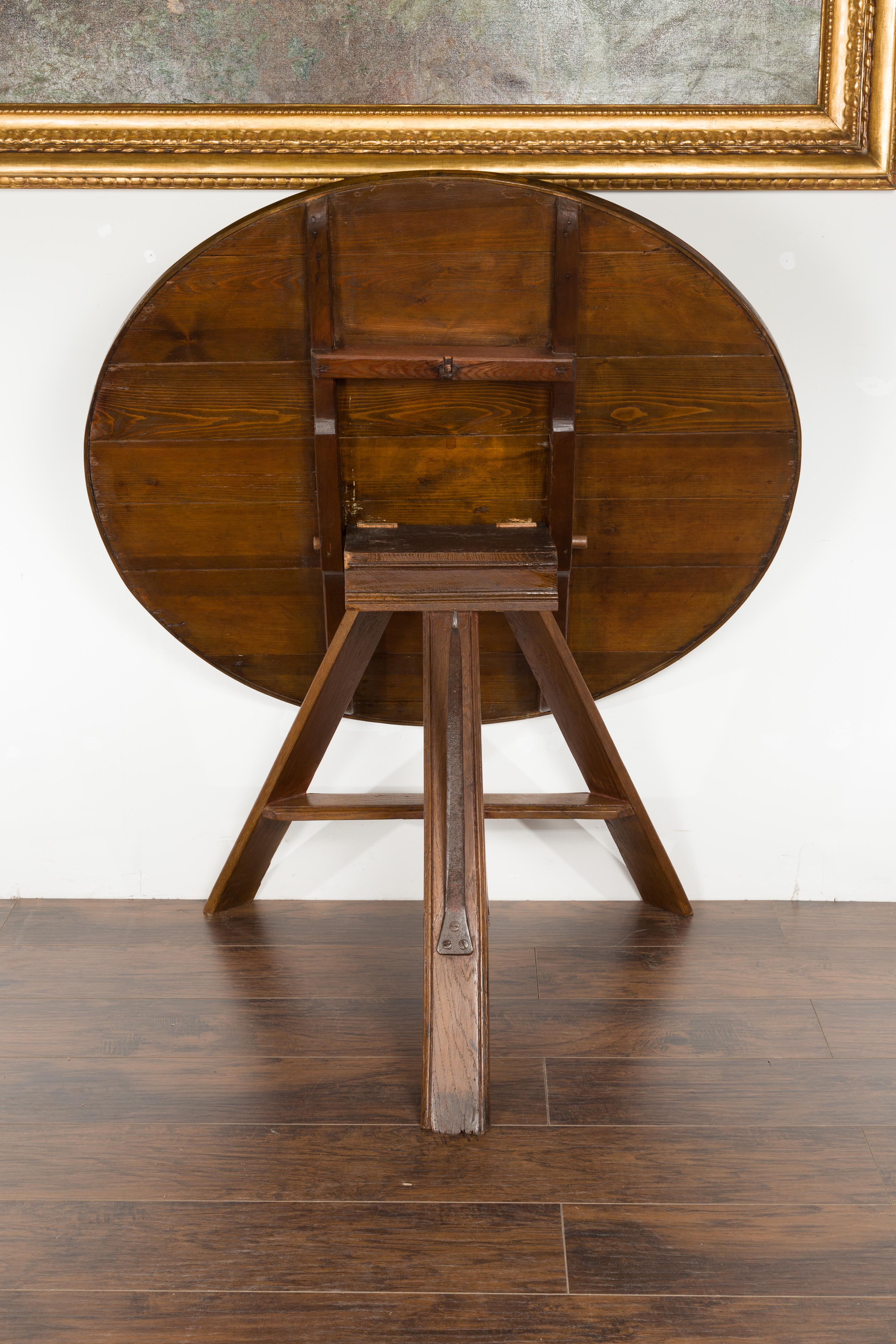 English 1880s Pine Circular Tilt-Top Wine Tasting Table with Metal Strap 6
