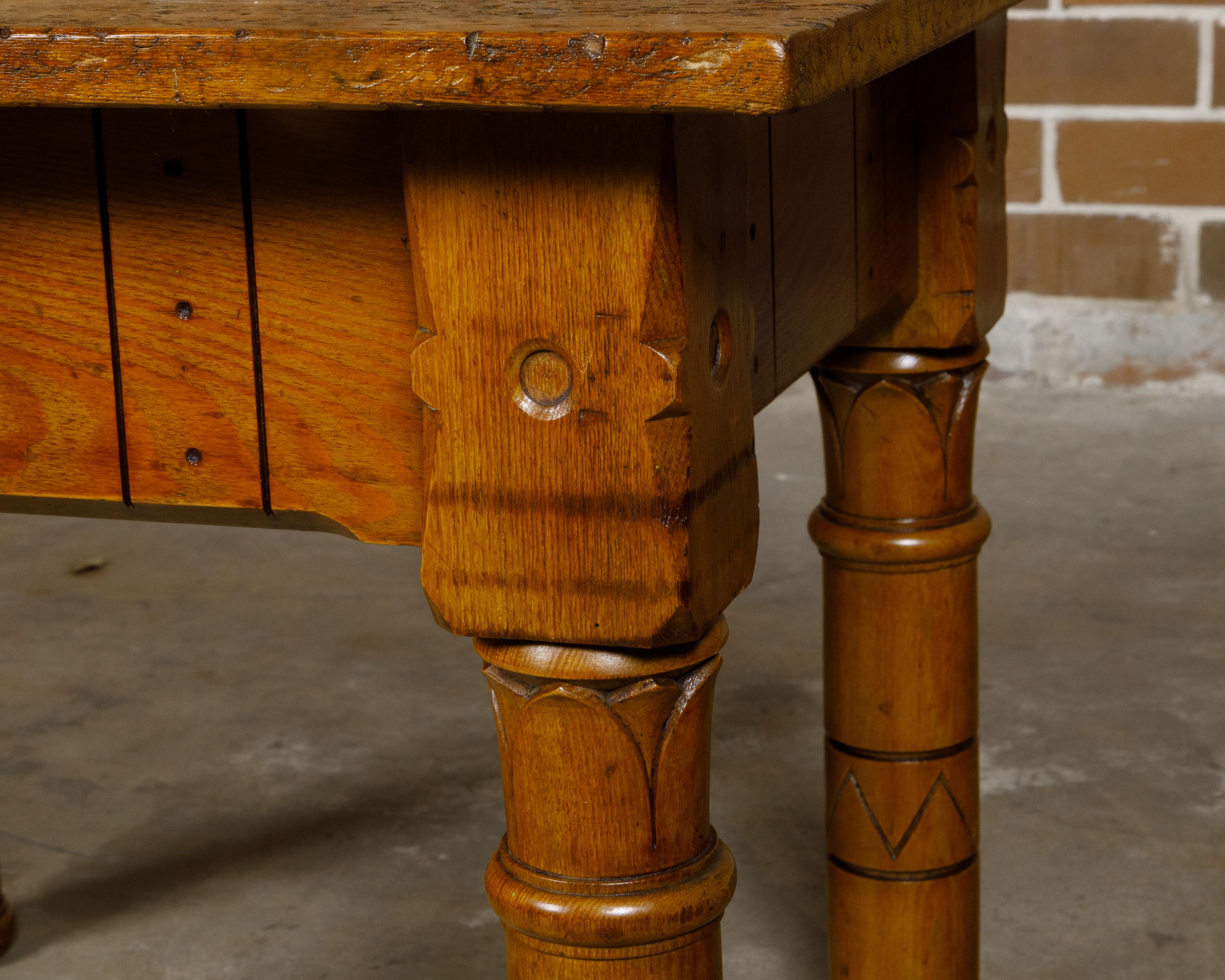 English 1880s Pine Coffee Table with Lotiform Style Legs and Single Drawer For Sale 6