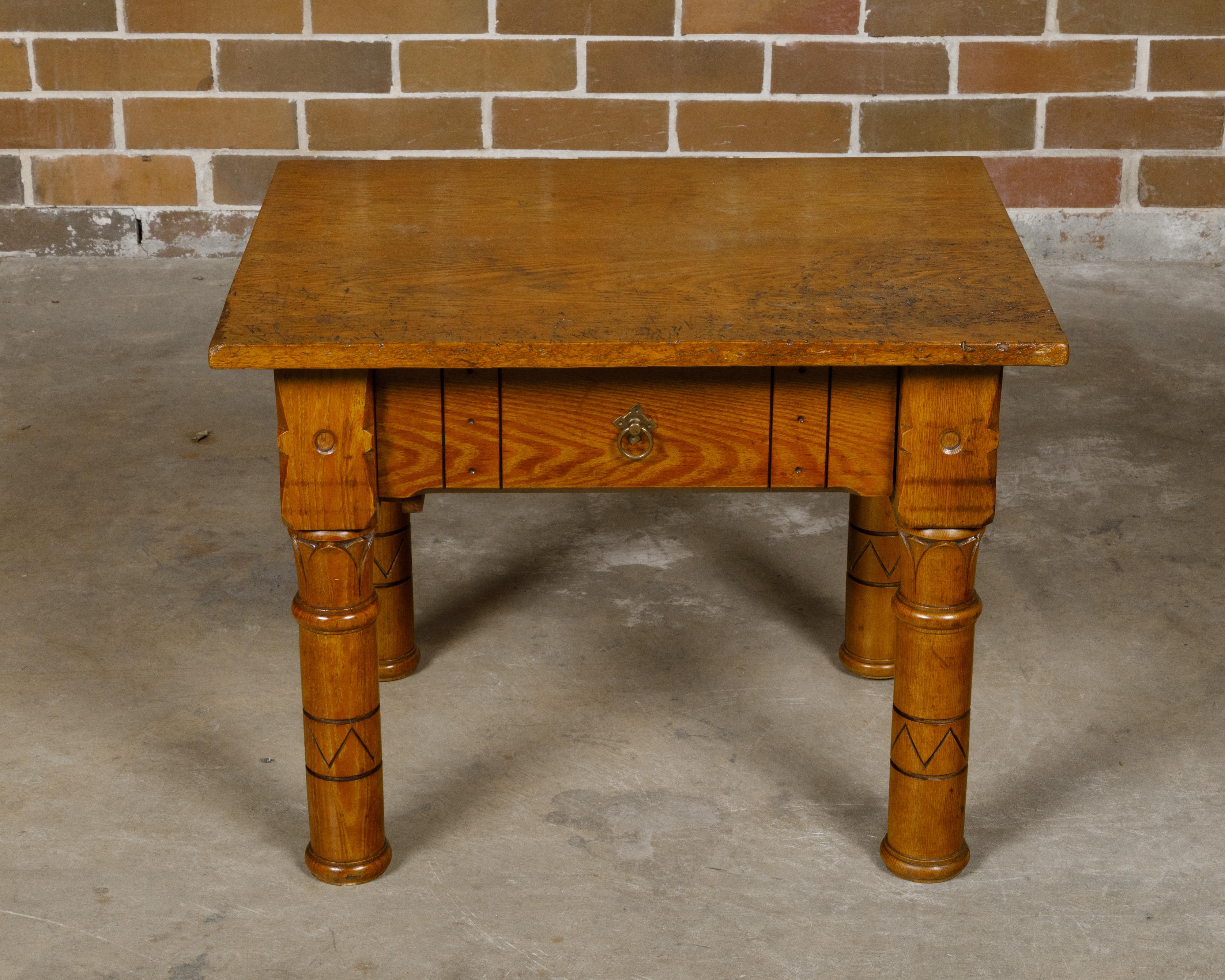 English 1880s Pine Coffee Table with Lotiform Style Legs and Single Drawer For Sale 9