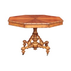 Table octogonale anglaise en pin des années 1880 avec base en faux bambou et placage rayonnant