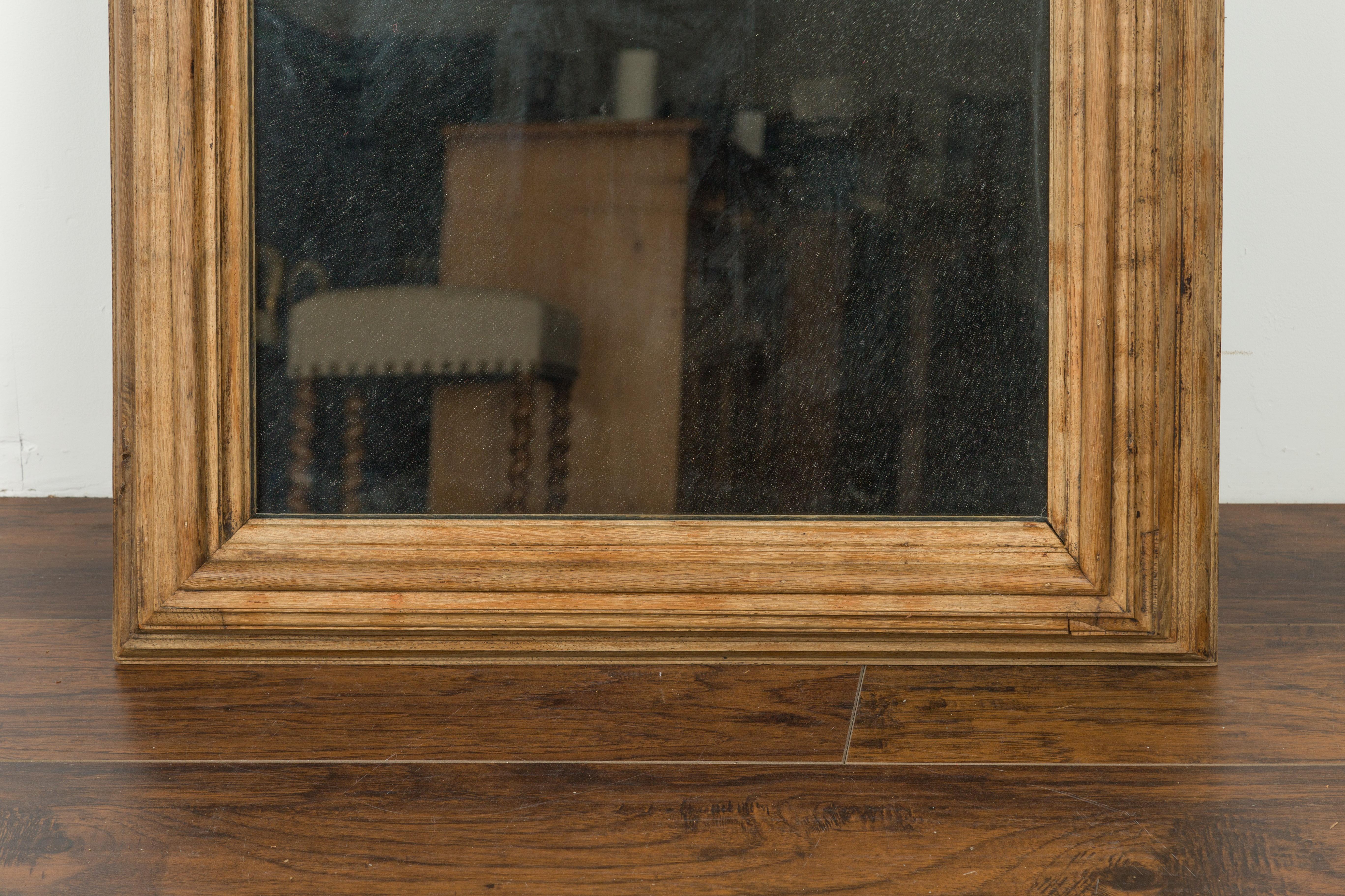 English 1880s Rustic Oak Mirror with Molded Frame and Natural Finish 4