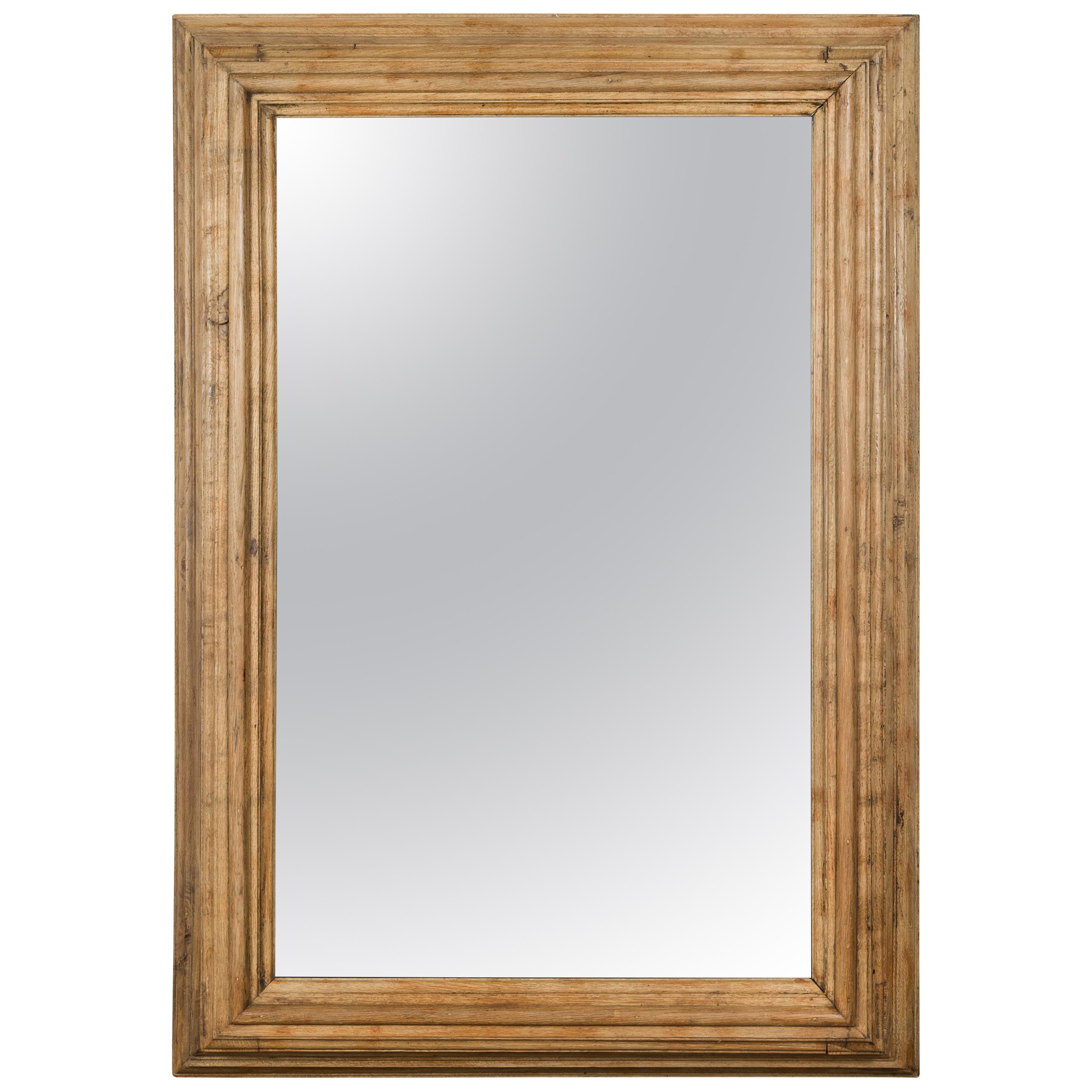 English 1880s Rustic Oak Mirror with Molded Frame and Natural Finish