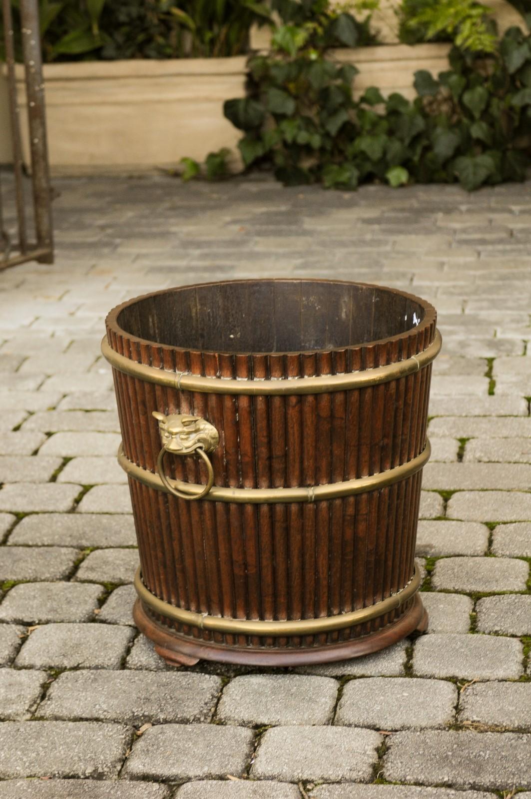 English 1880s Wood Bucket Planter with Reeded Motifs and Stylized Brass Bulls 2