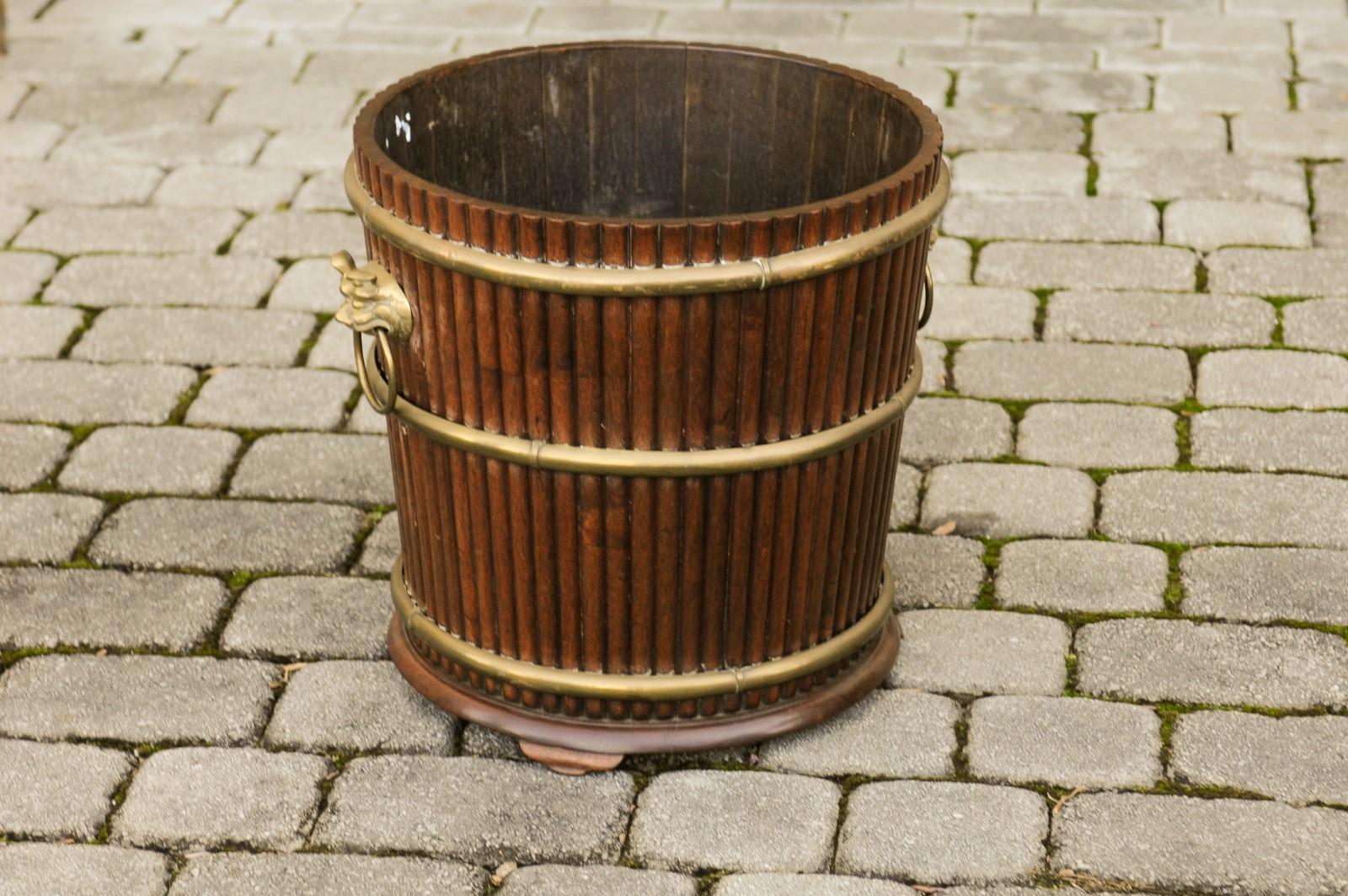 English 1880s Wood Bucket Planter with Reeded Motifs and Stylized Brass Bulls 4