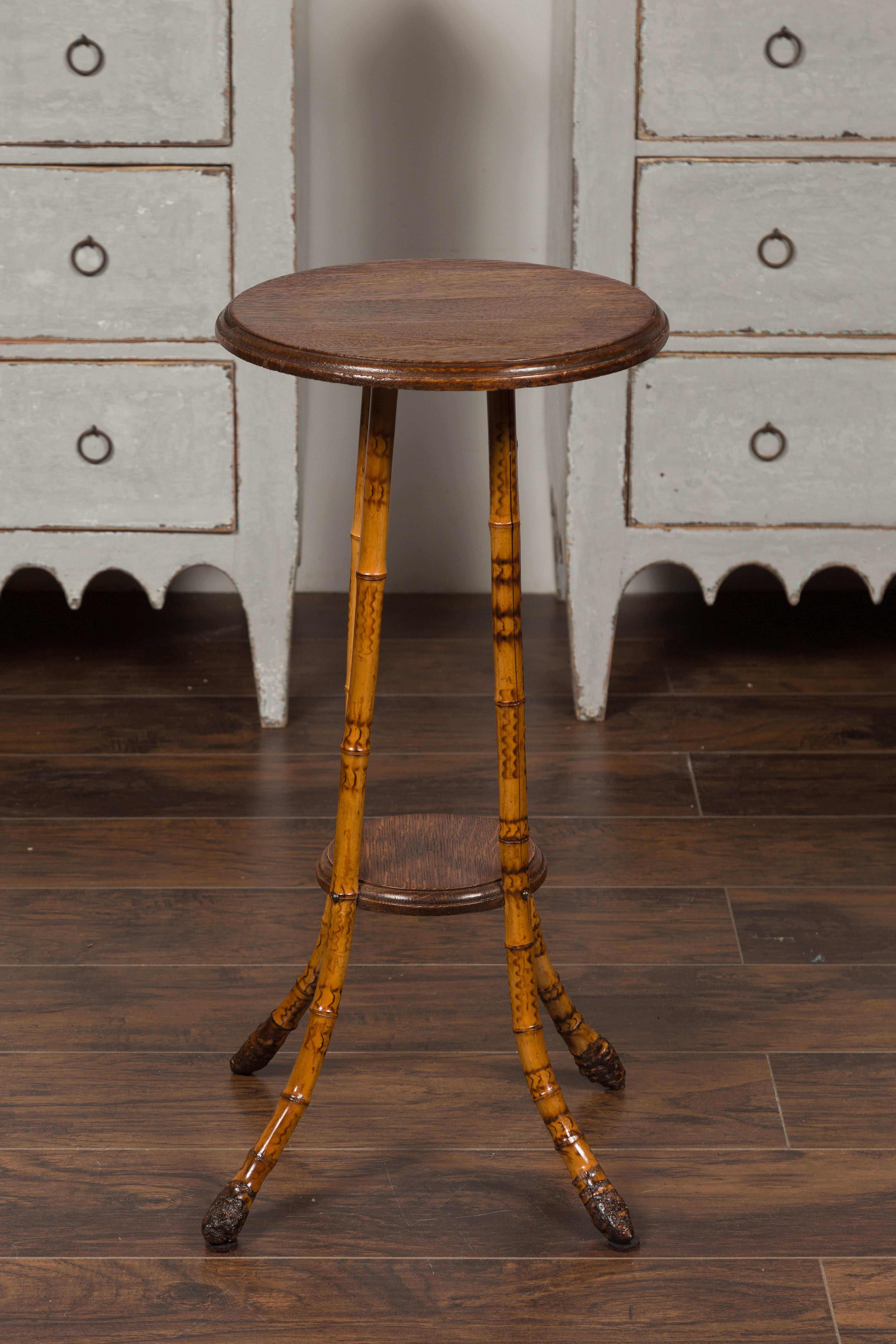 English 1890s Bamboo Side Table with Circular Wooden Top and Lower Shelf In Good Condition In Atlanta, GA