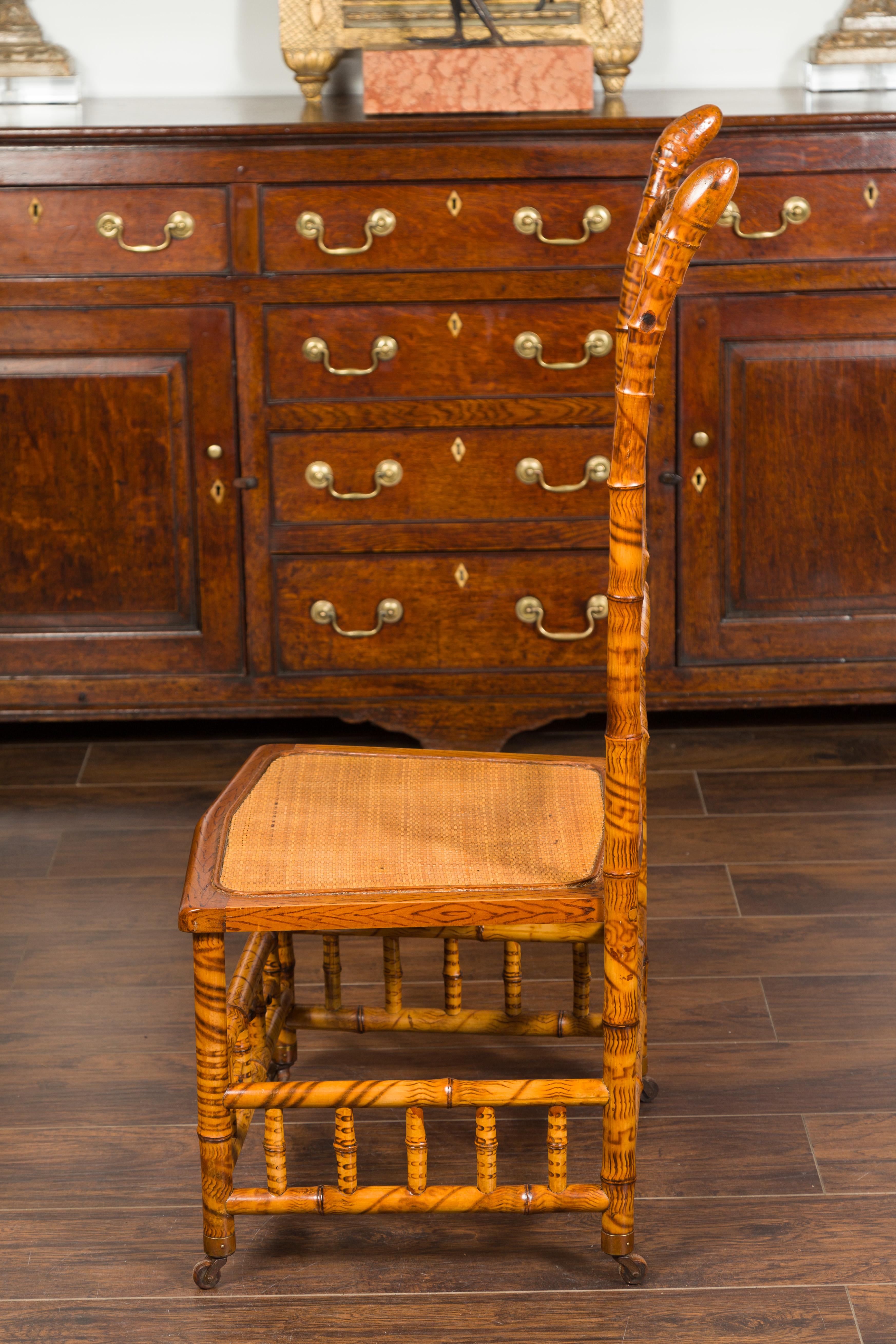 English 1890s Bamboo Slipper Chair with Fan Back, Rattan Seat and Casters For Sale 6