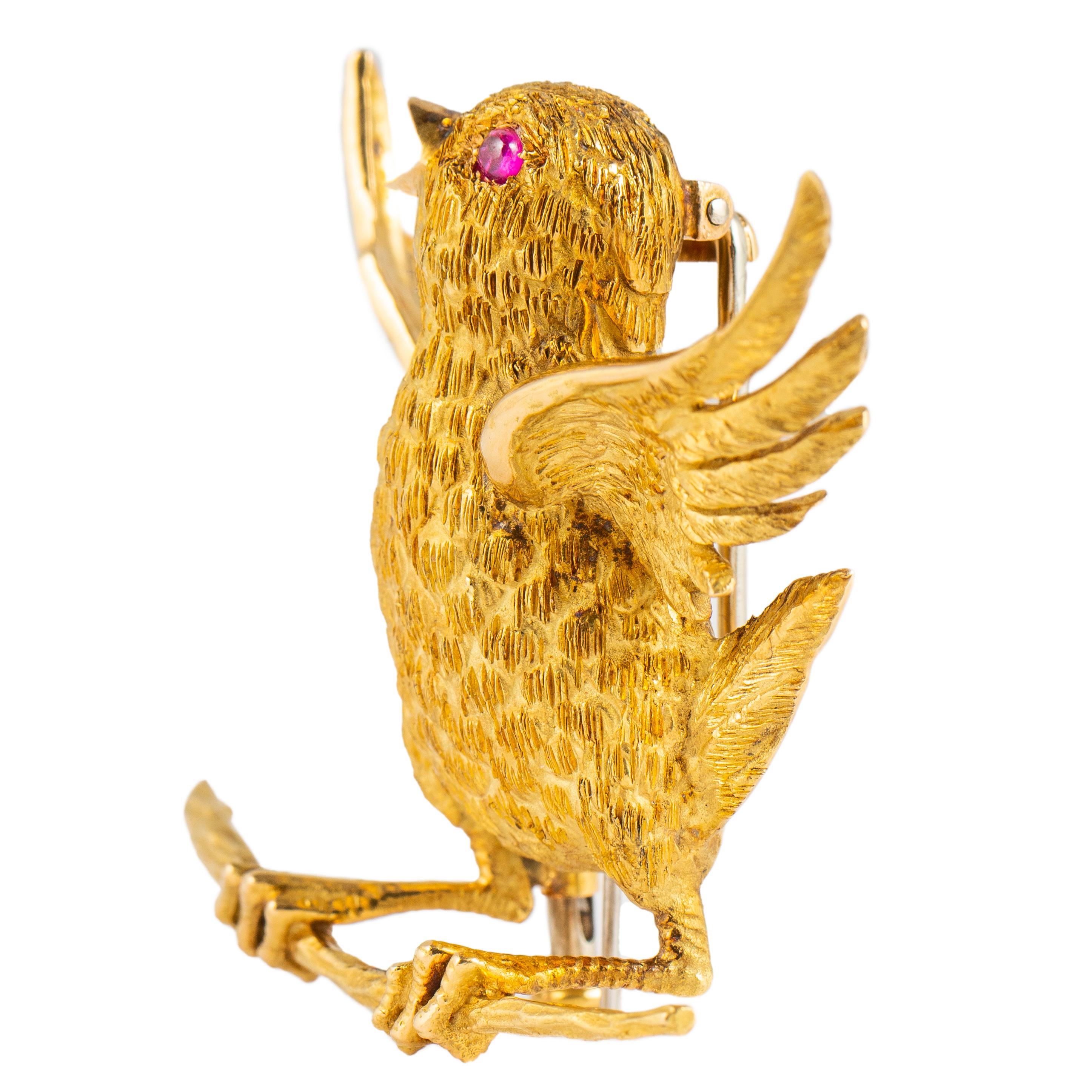 Women's or Men's English 18k Gold Chirping Chick Brooch, Garrard & Company, 1970s For Sale
