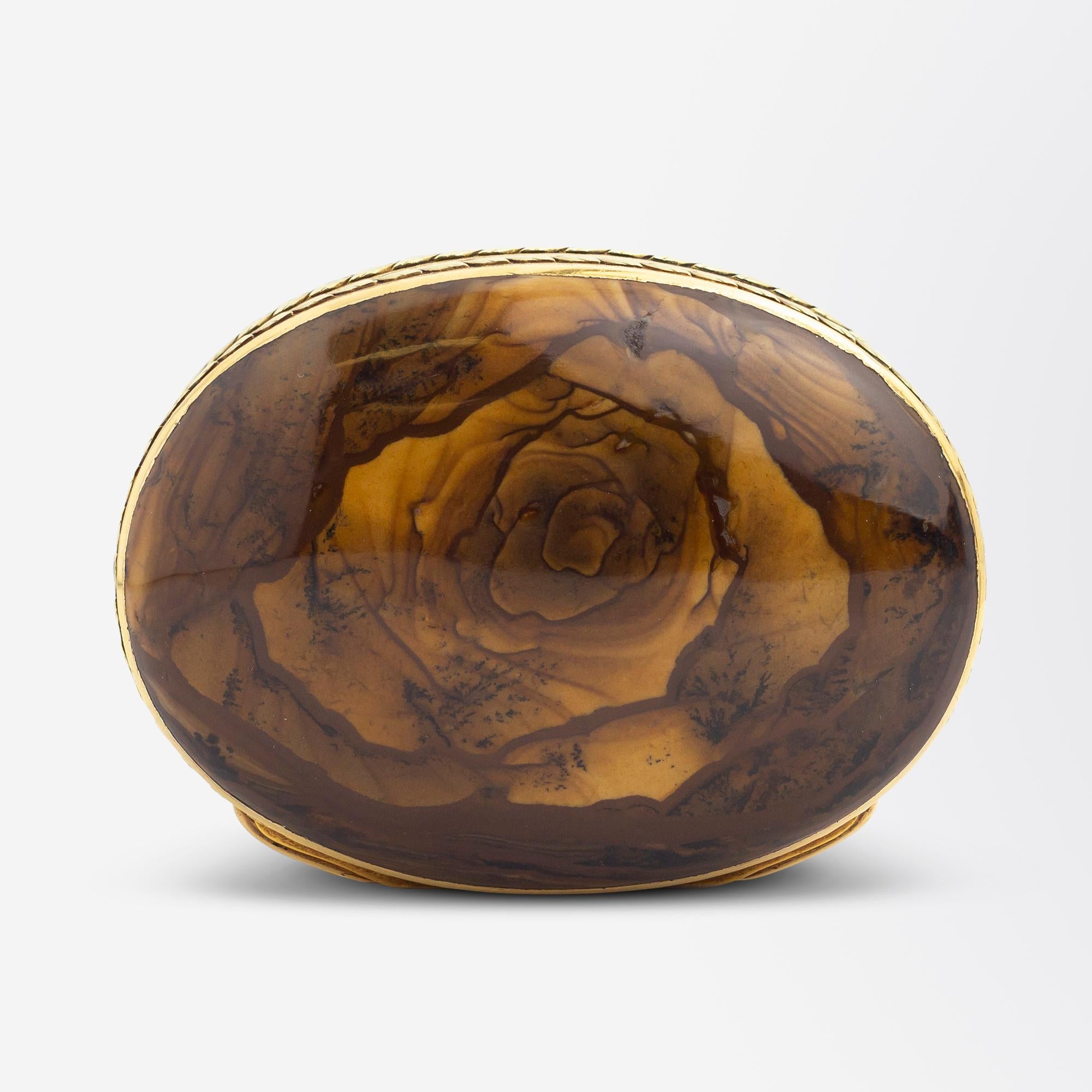 Women's or Men's English, 18th Century, 18 Karat Gold & 'Petrified Wood Agate' Snuff Box