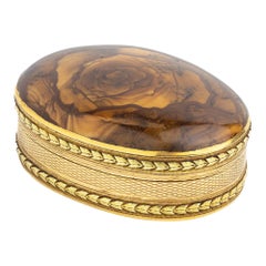 Tabacchiera inglese del XVIII secolo in oro 18 carati e agata di Wood Wood