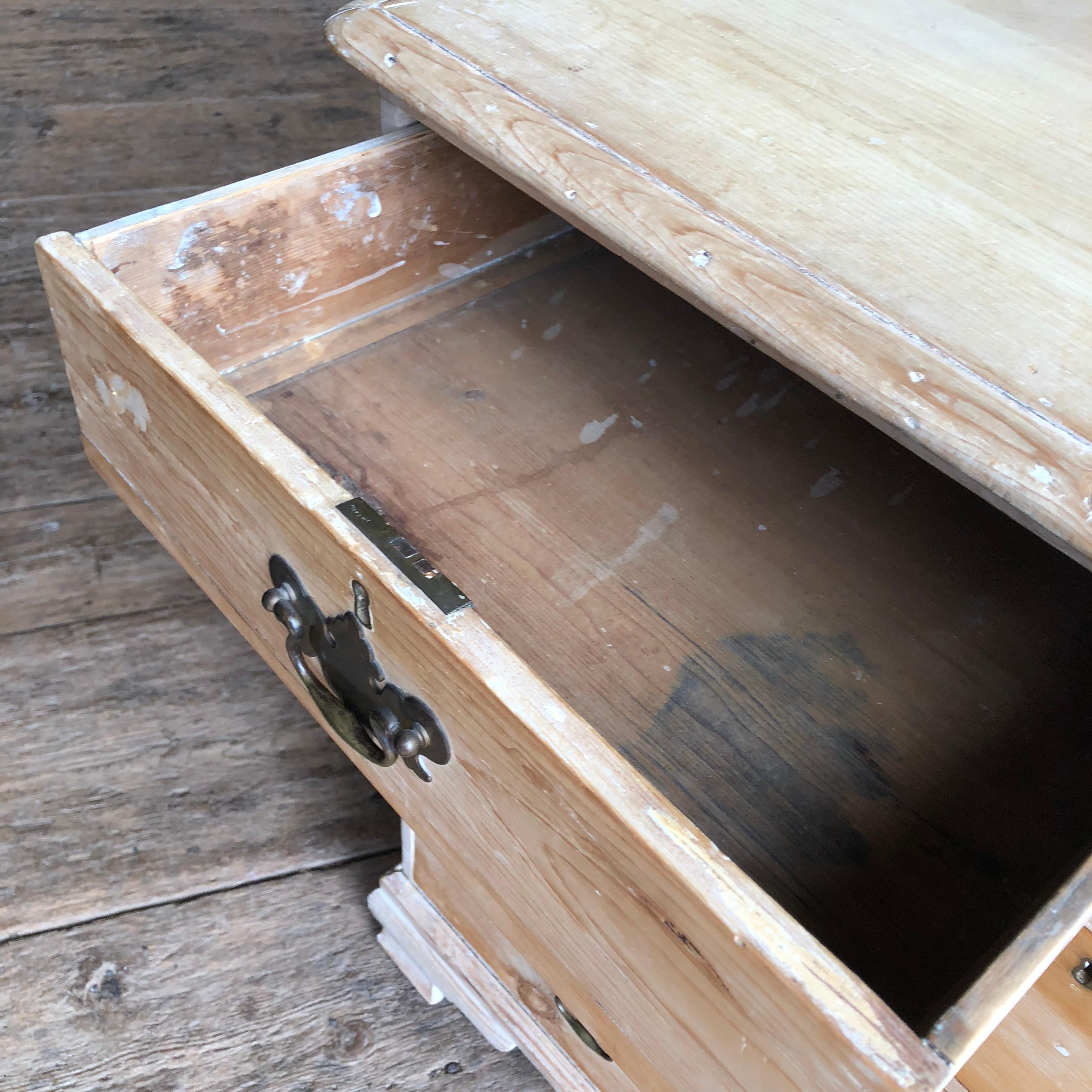 English 18th Century Bleached Pine Chest of Drawers 8