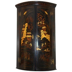 English 18th Century Chinoiserie Decorated Hanging Corner Cupboard