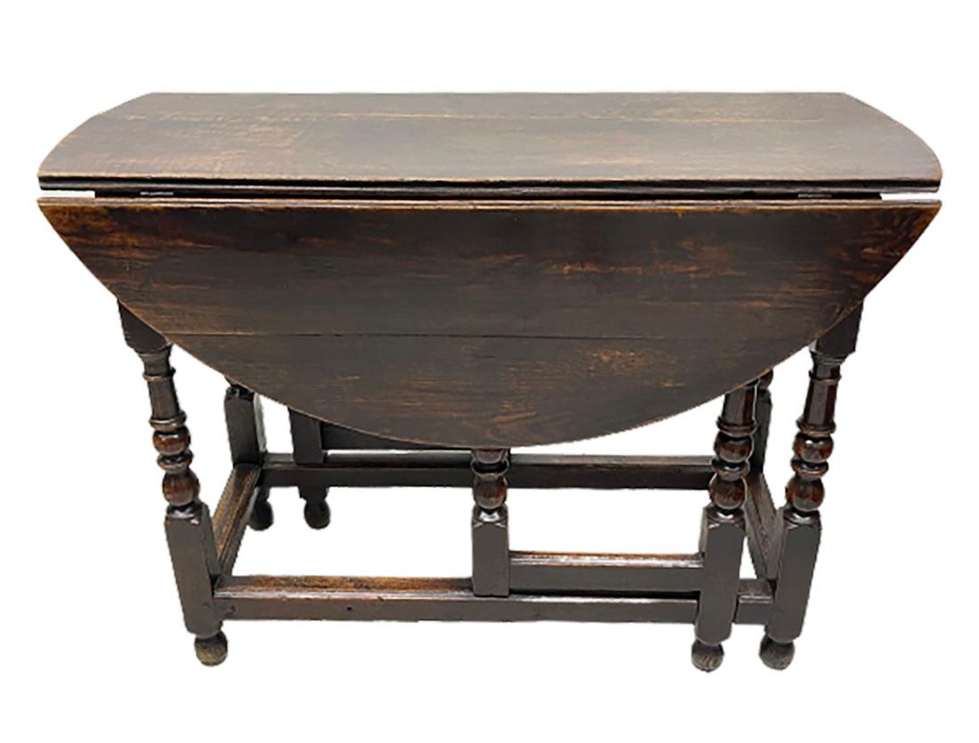 Oak English 18th Century Gateleg Table For Sale