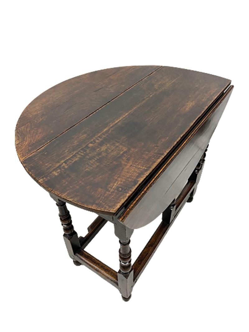 Chêne Table anglaise du XVIIIe siècle en vente