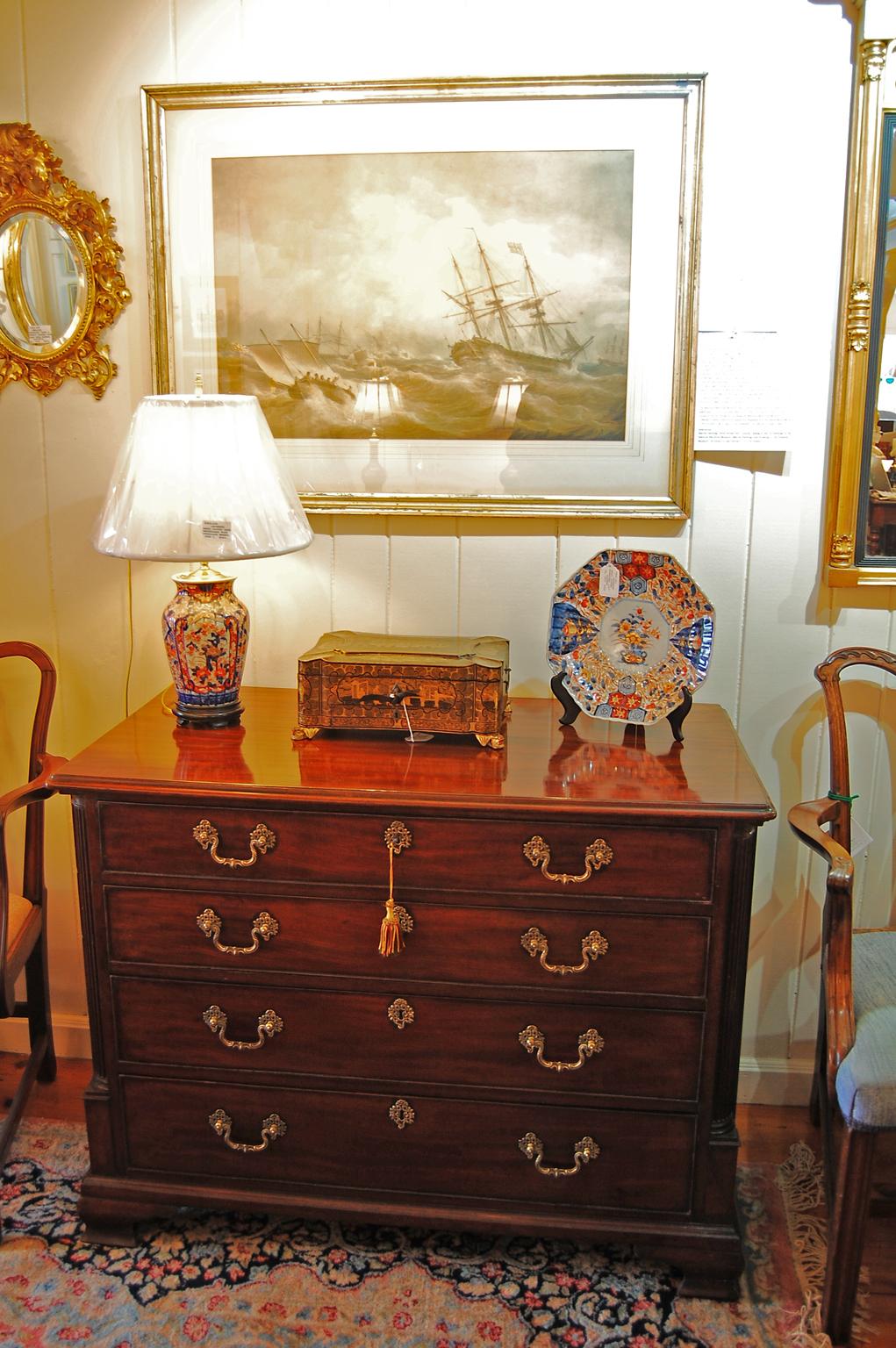 English 18th Century Gentleman's Dressing Chest of Drawers, Fitted Top Drawer For Sale 6