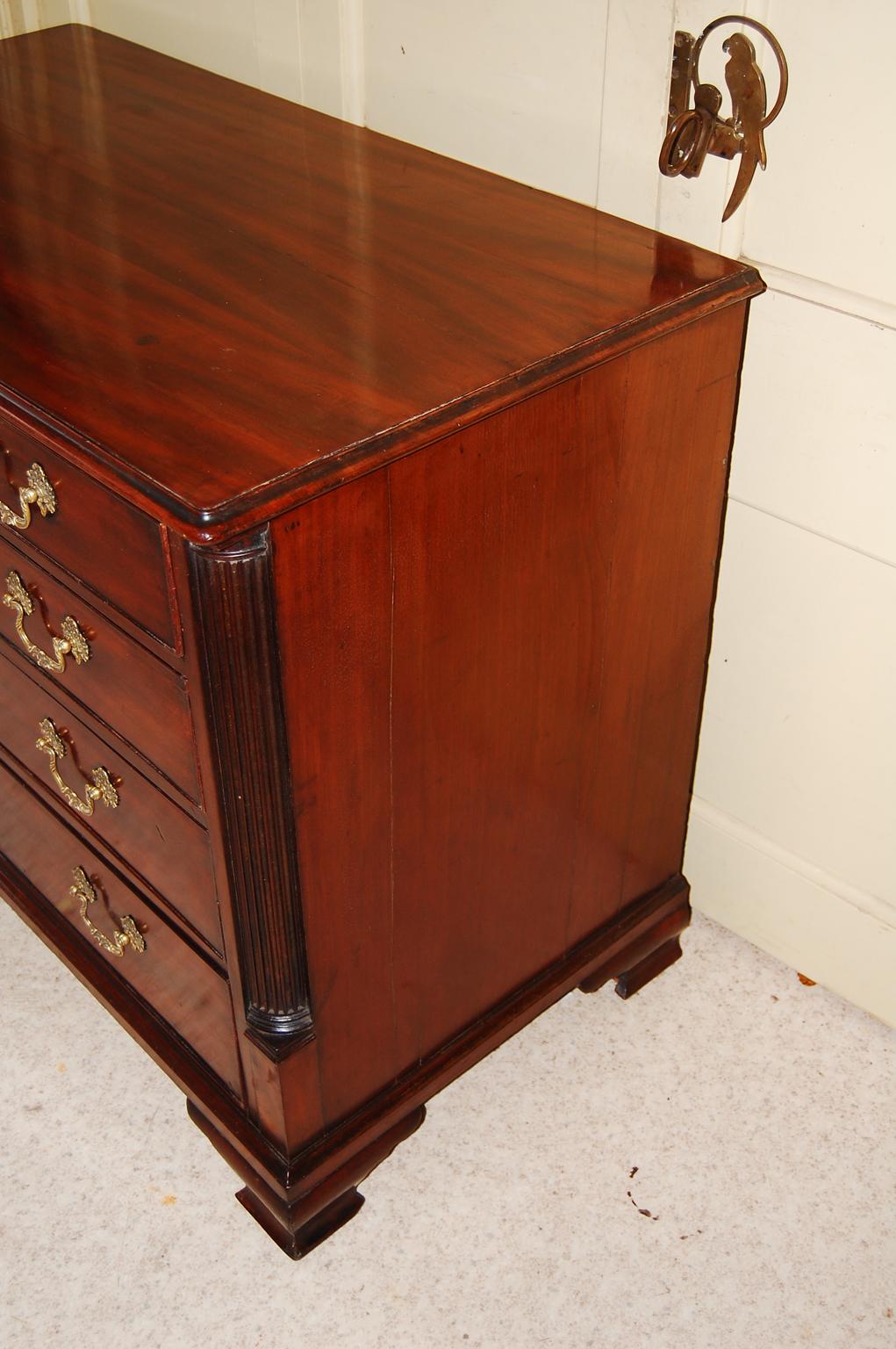 Chippendale English 18th Century Gentleman's Dressing Chest of Drawers, Fitted Top Drawer For Sale
