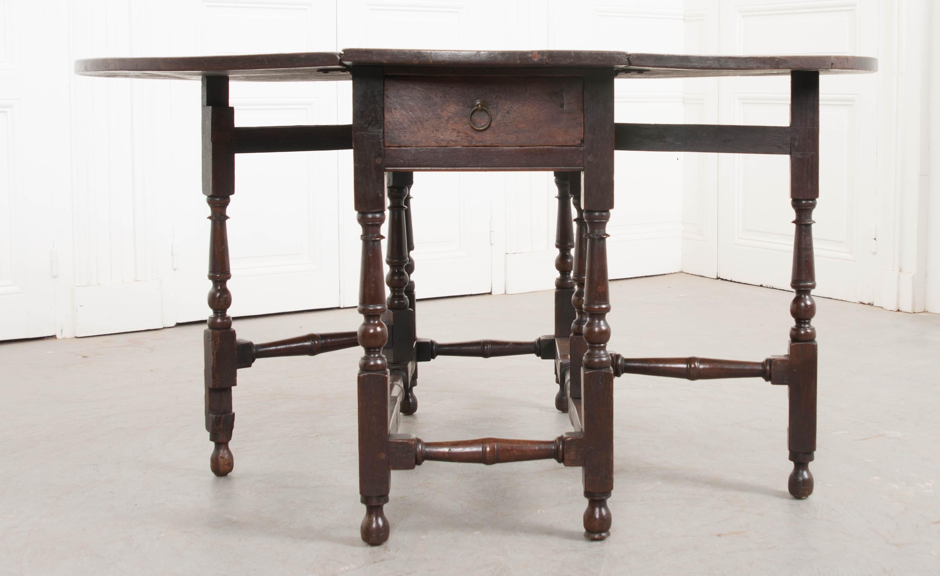 English 18th Century George III Gate-Leg Oak Table 7