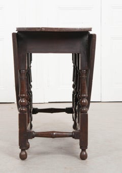 English 18th Century George III Gate-Leg Oak Table